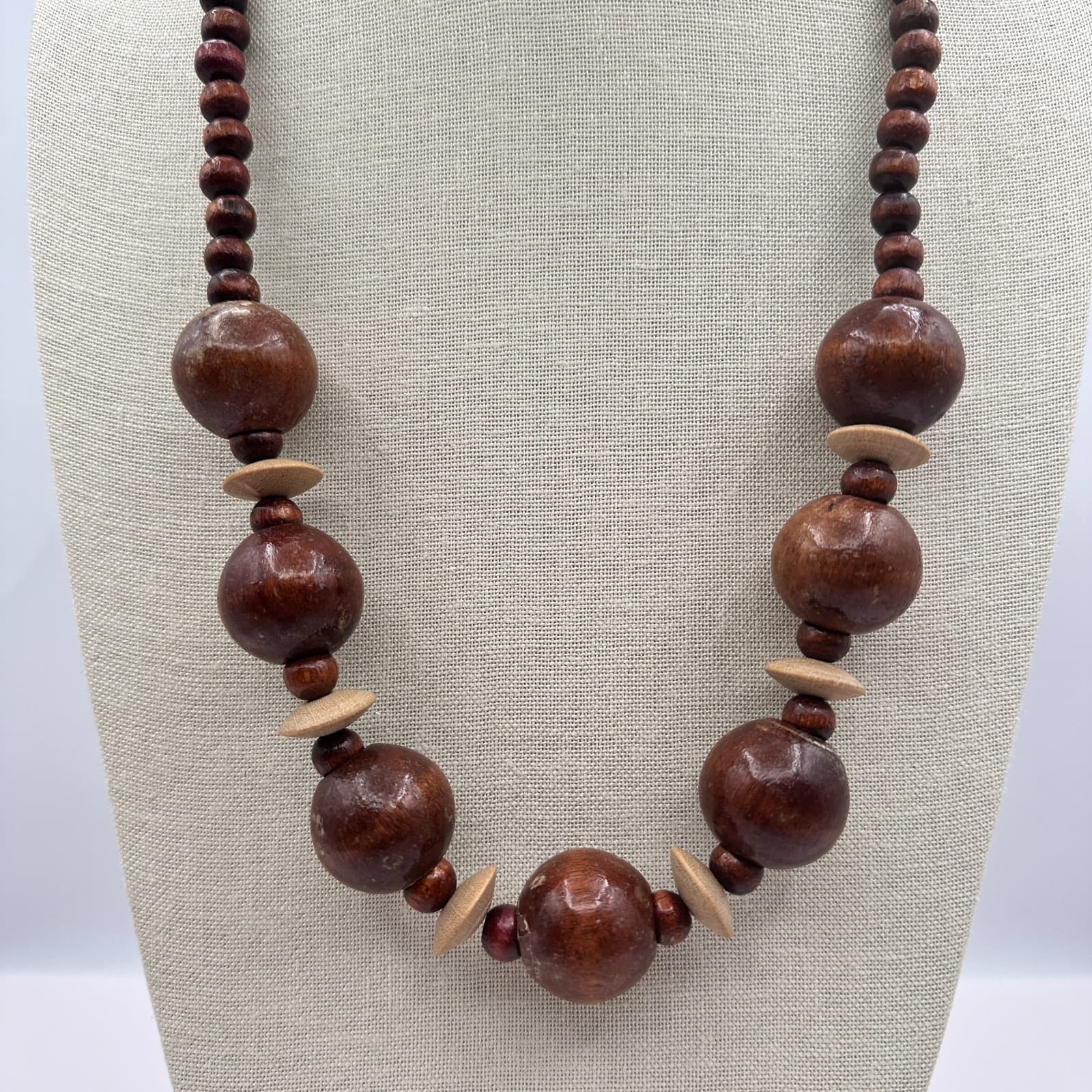 Vintage 90s Chunky Wood Round Beads Necklace Brown Statement Graduated Jewelry - Thumbnail 2