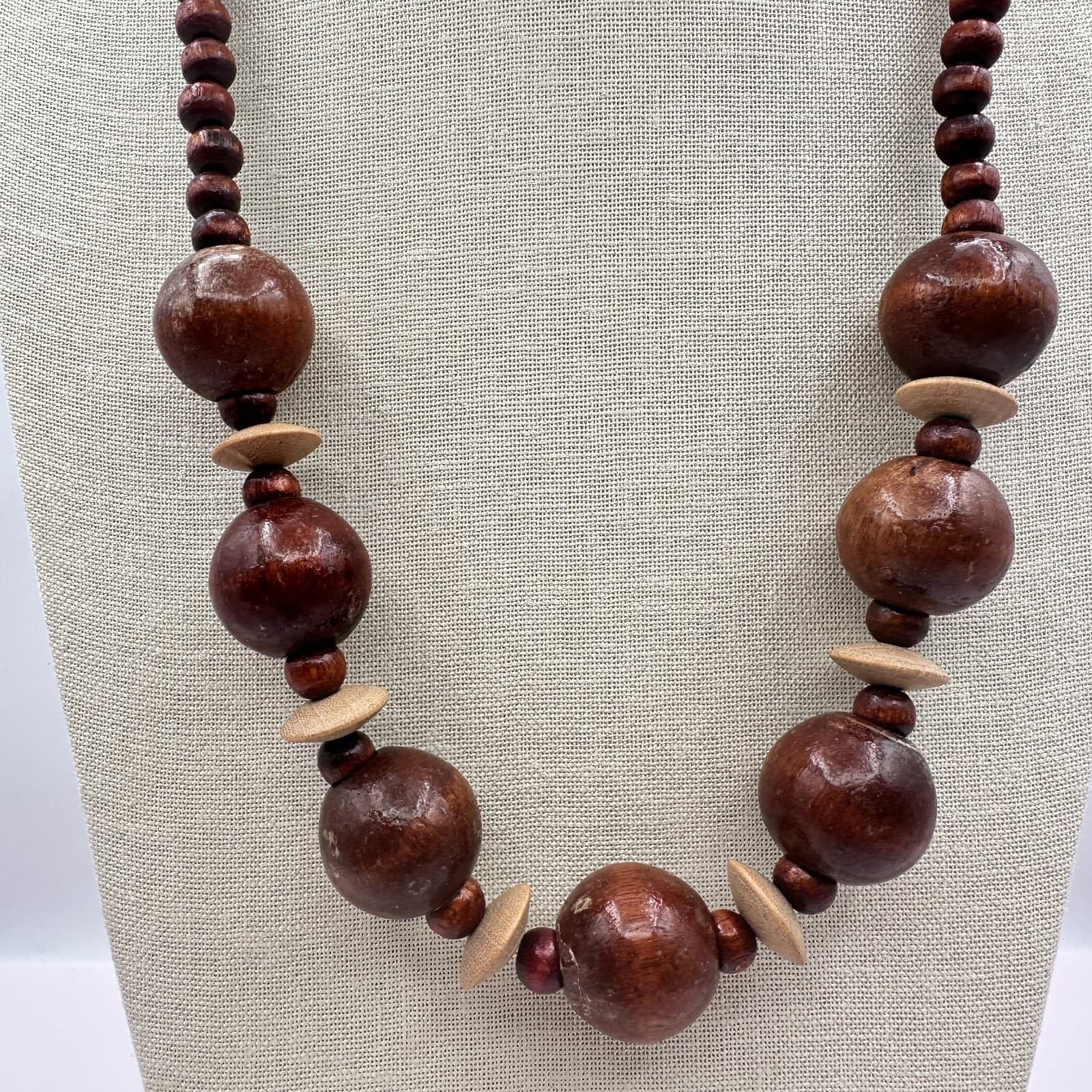 Vintage 90s Chunky Wood Round Beads Necklace Brown Statement Graduated Jewelry - Thumbnail 3
