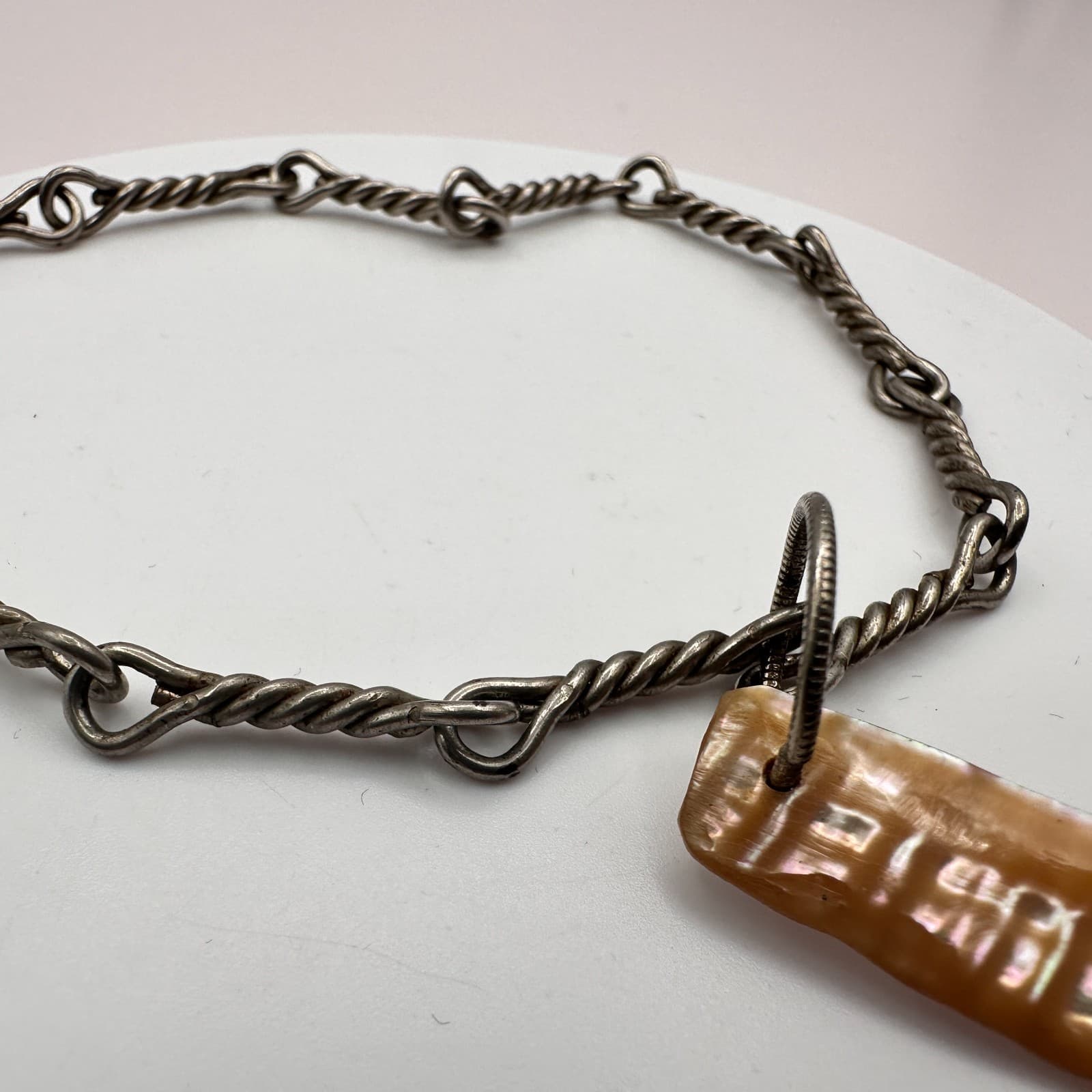 Vintage 90s Silver Tone Twisted Link Necklace Iridescent Shell Pendant Jewelry - Thumbnail 6