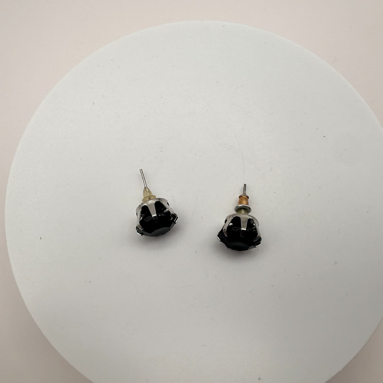Vintage Y2K Silver Tone Round Black Rhinestone Stud Earrings Women's Jewelry - Thumbnail 3