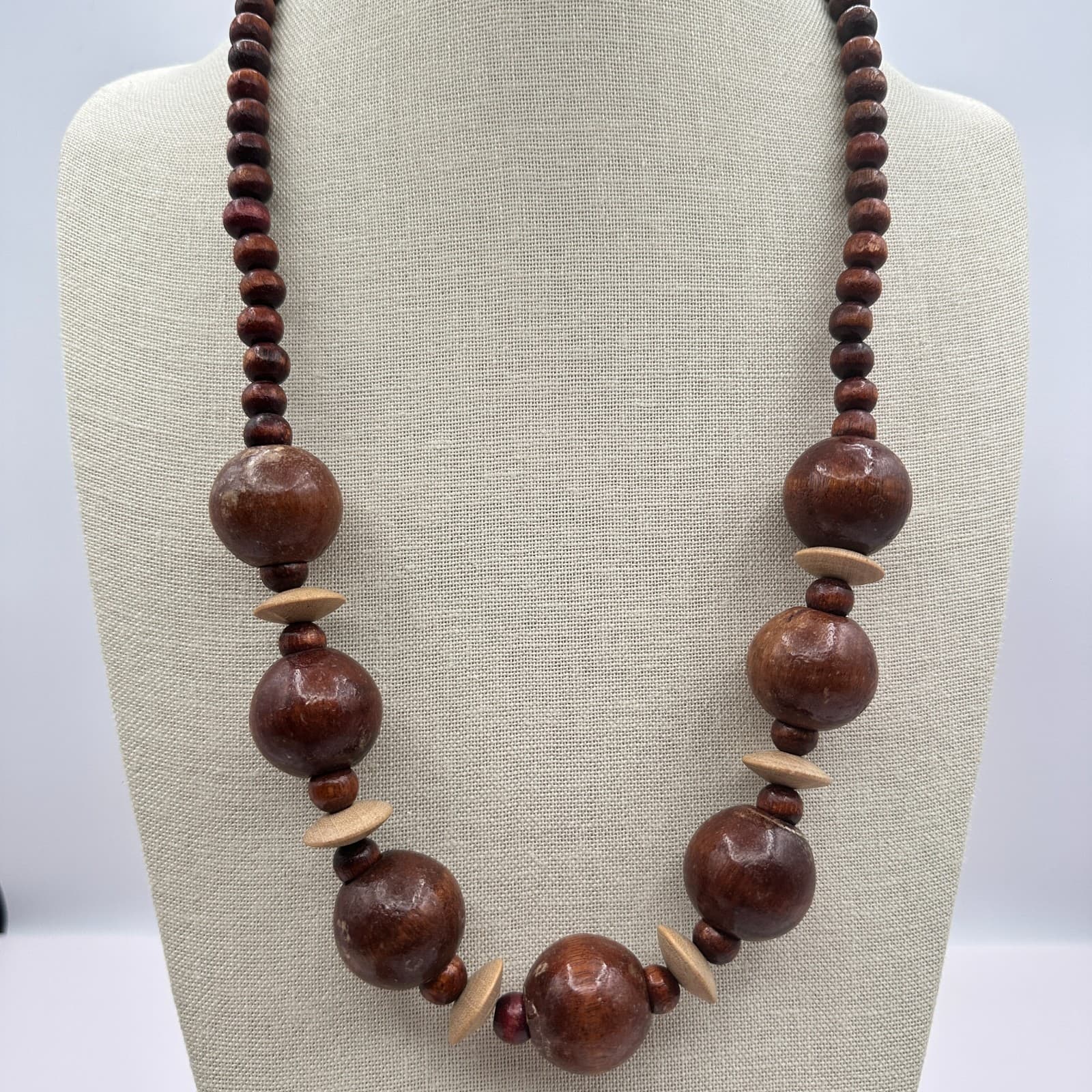 Vintage 90s Chunky Wood Round Beads Necklace Brown Statement Graduated Jewelry - Thumbnail 9