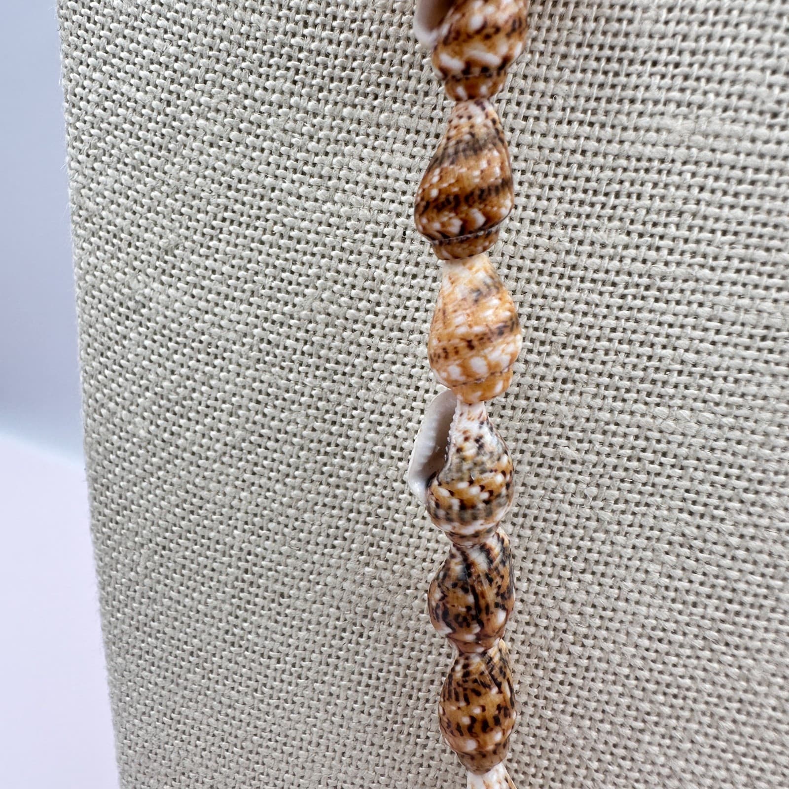 Vintage 80s Long Boohoo Natural Shell Necklace Brown White Cowrie Beach Jewelry - Thumbnail 6