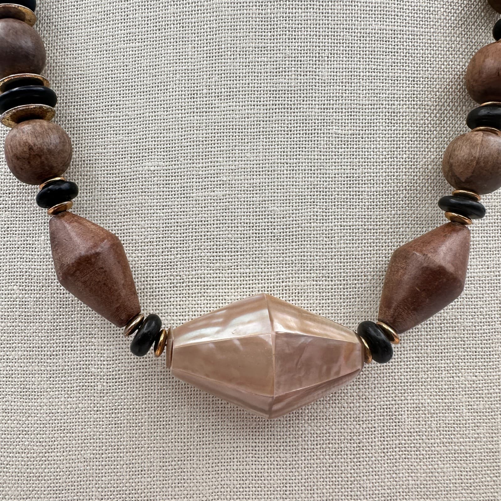 Vintage 80s Wood Bead Necklace Geometric Pendant Brown Black Gold Tone Jewelry - Thumbnail 3