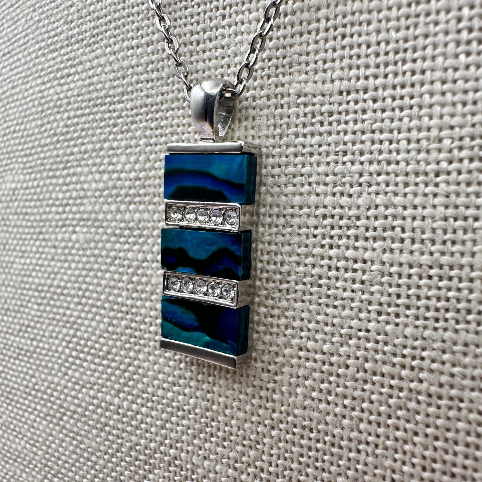 Vintage Y2K Silver Tone Rhinestone Rectangle Pendant Necklace Women's Jewelry - Thumbnail 7