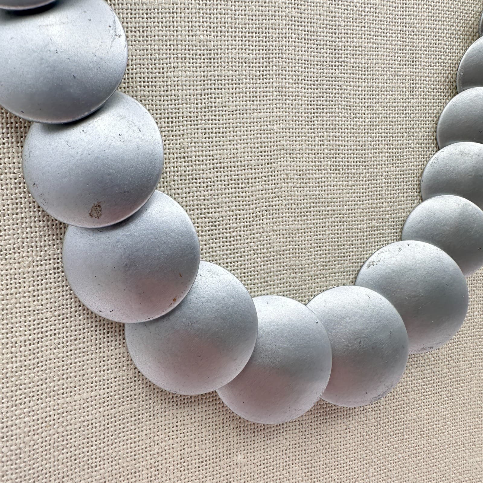 Vintage 80s Modernist Matte Silver Tone Overlapping Statement Necklace Jewelry - Thumbnail 4