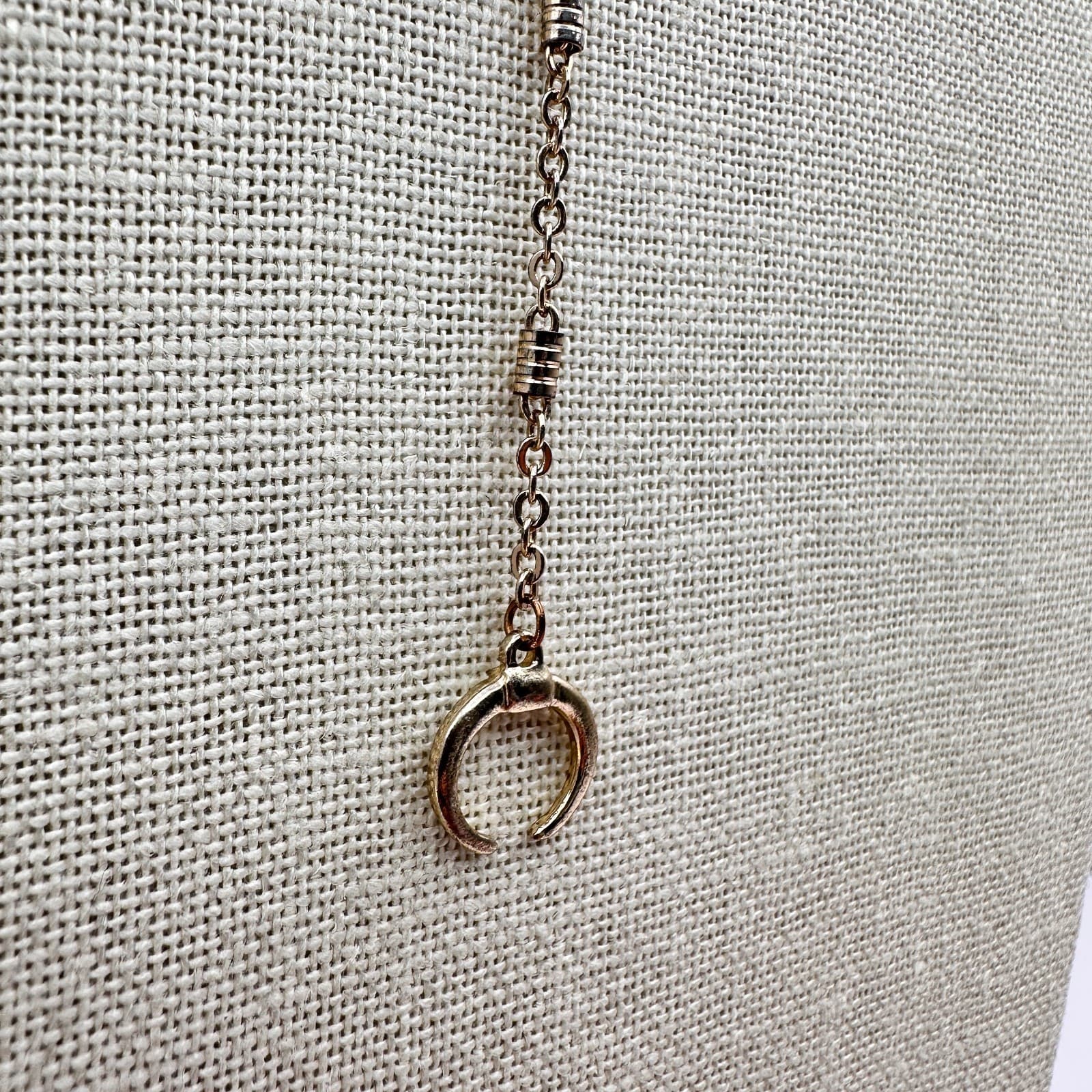 Vintage 90s Rose Gold tone Necklace Layering Chain Moon Pendant Lariat Jewelry - Thumbnail 4