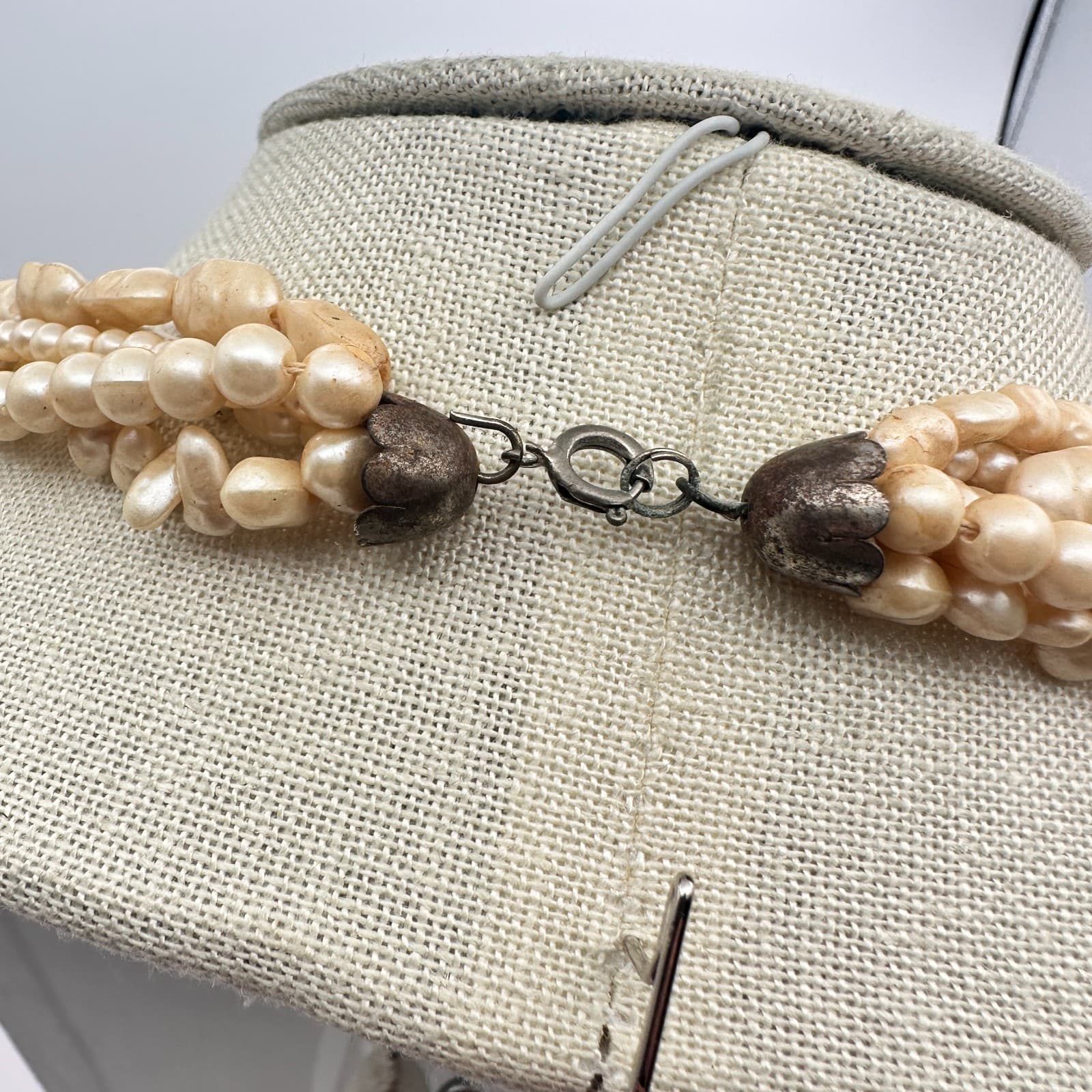 Vintage 80s Multi-Strand Faux Pearl Beaded Necklace Womne's Classic Jewelry - Thumbnail 8