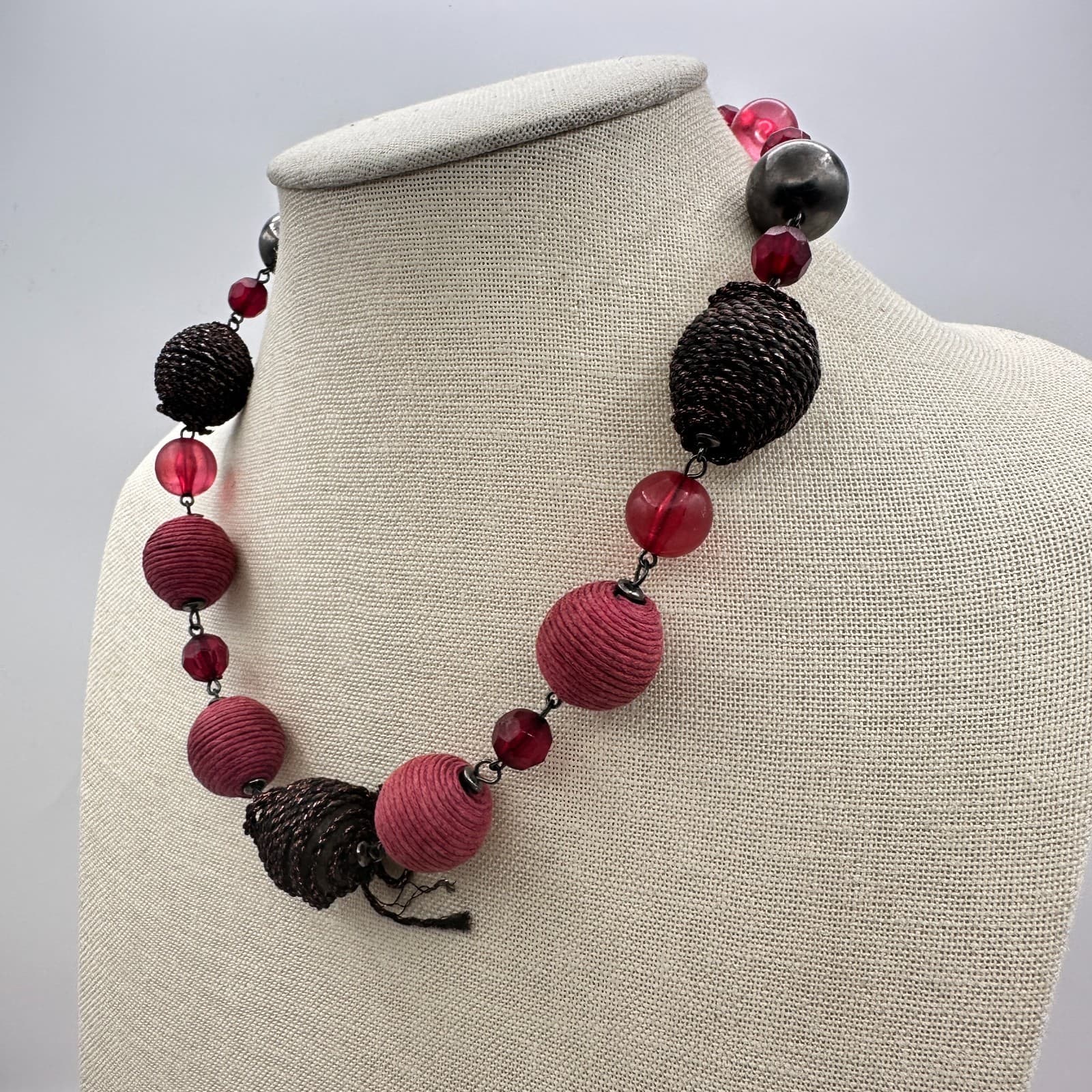 Vintage 80s Chunky Statement Necklace Red & Black Artisan Wrapped Beads Jewelry - Thumbnail 5