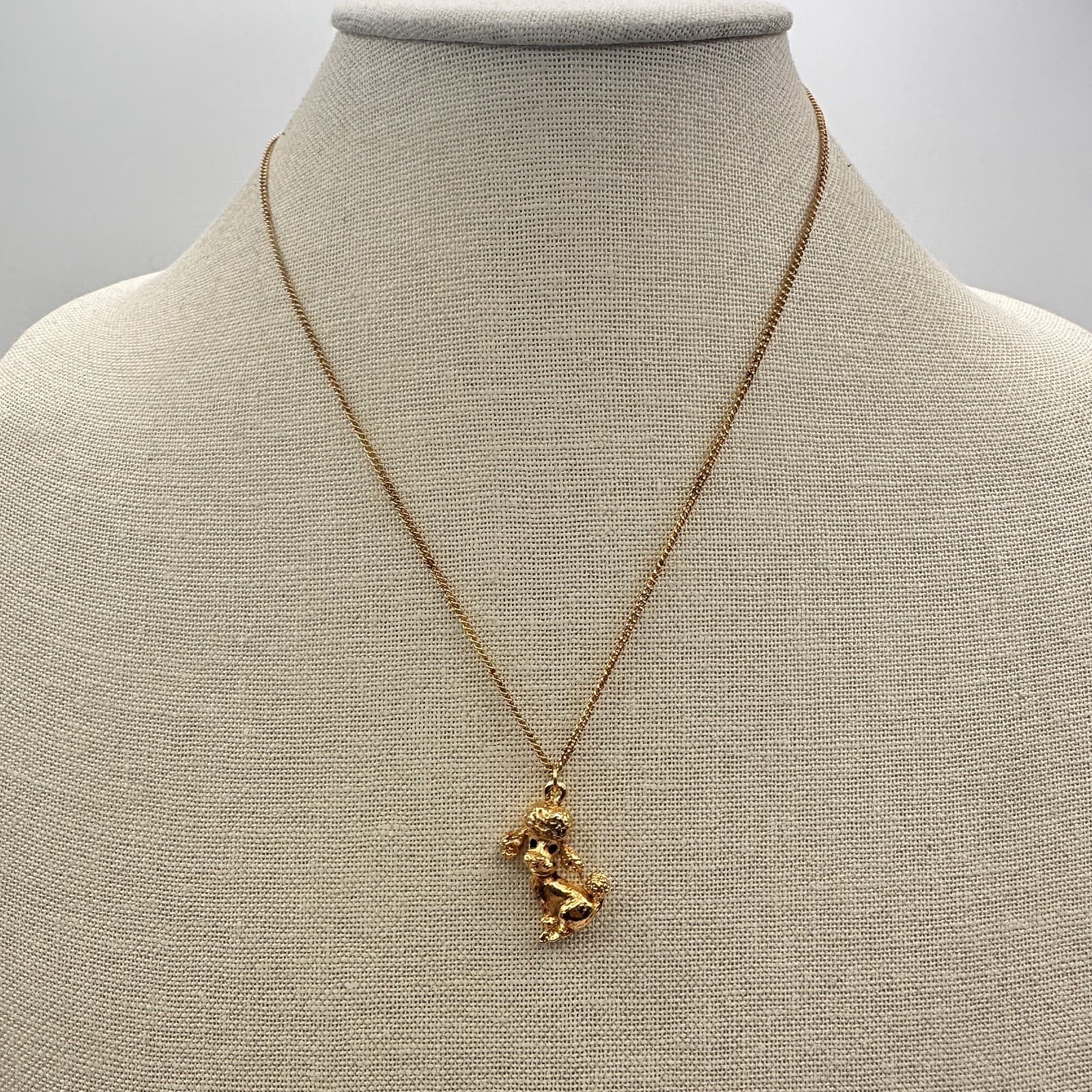 Vintage 90s Gold Tone Textured Poodle Pendant Necklace Women's Classic Jewelry - Thumbnail 8