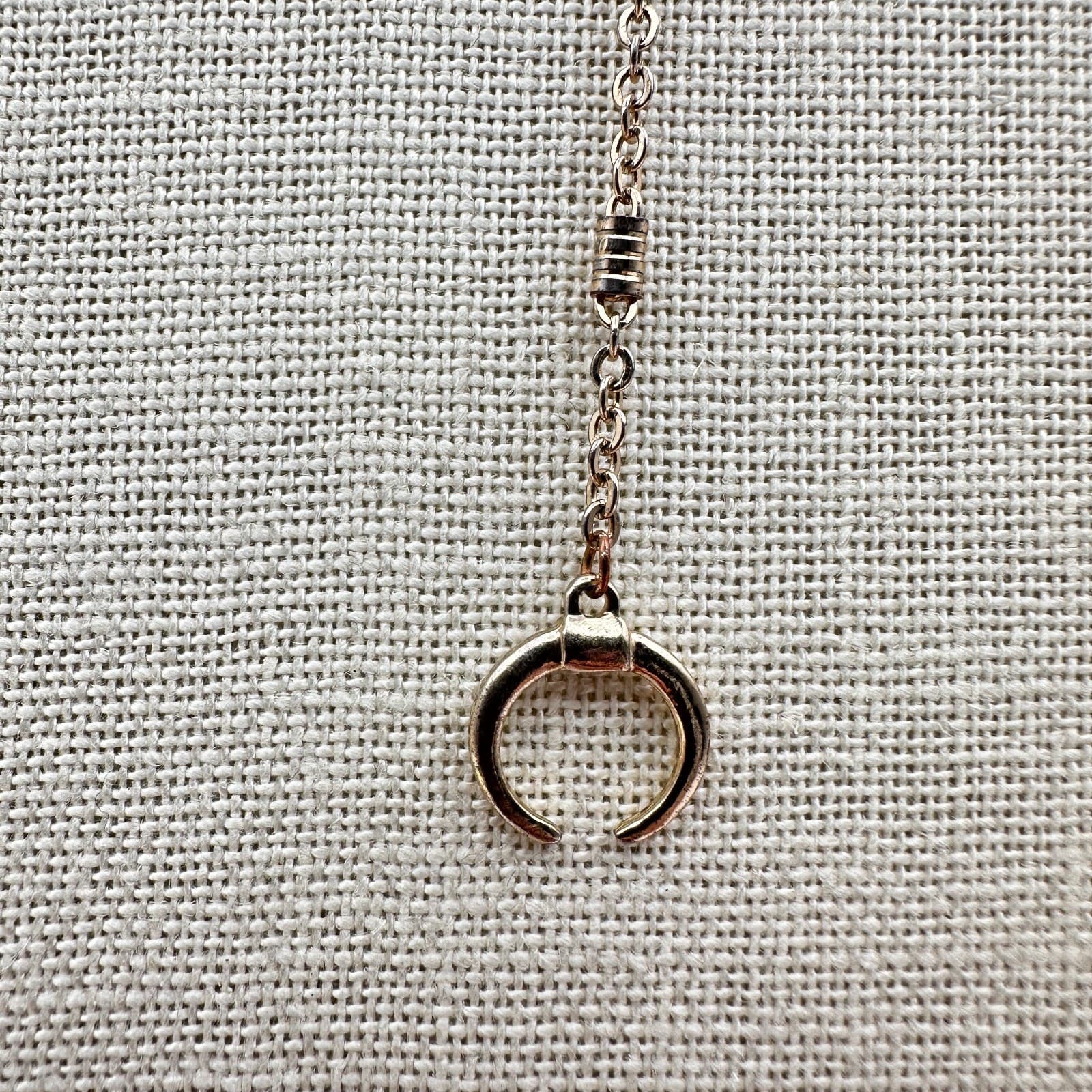 Vintage 90s Rose Gold tone Necklace Layering Chain Moon Pendant Lariat Jewelry - Thumbnail 2