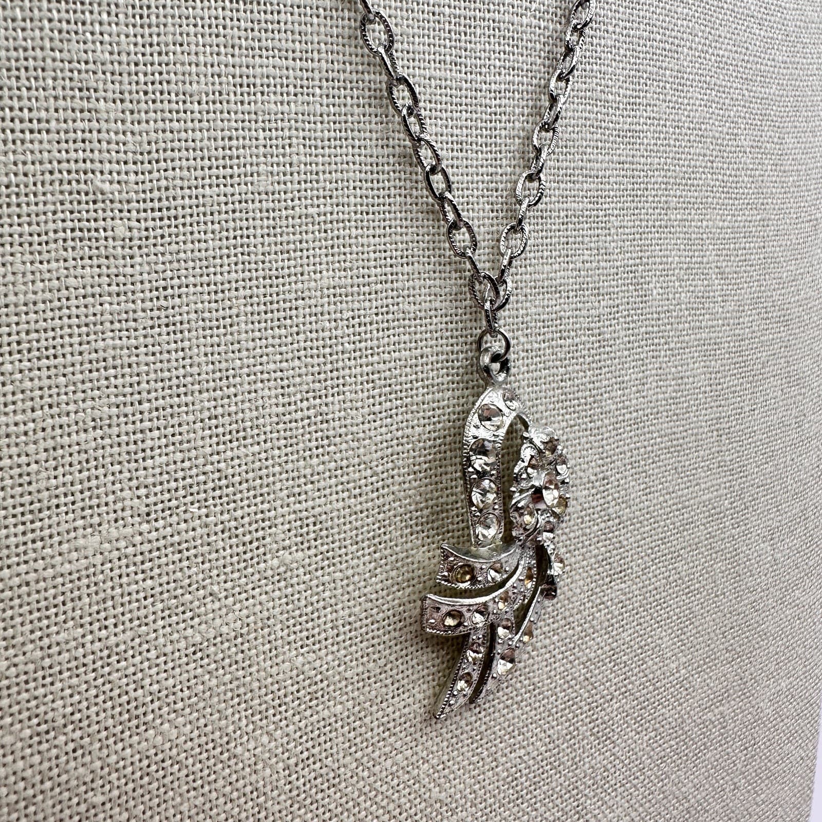 Vintage Y2K Silver Tone Rhinestone Abstract Floral Pendant Necklace Jewelry - Thumbnail 8