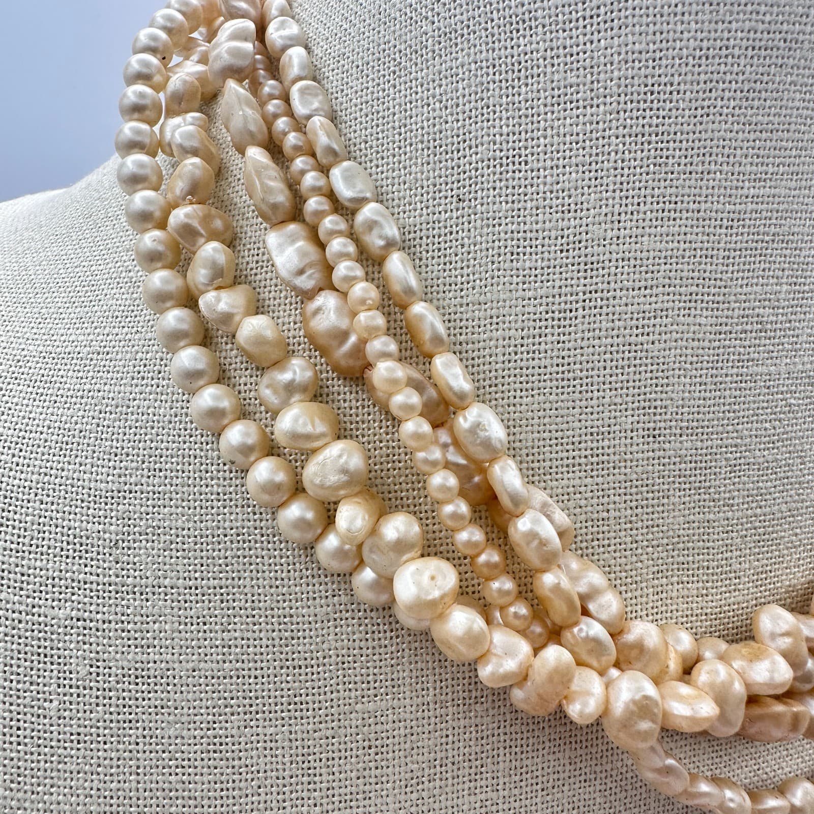 Vintage 80s Multi-Strand Faux Pearl Beaded Necklace Womne's Classic Jewelry - Thumbnail 2