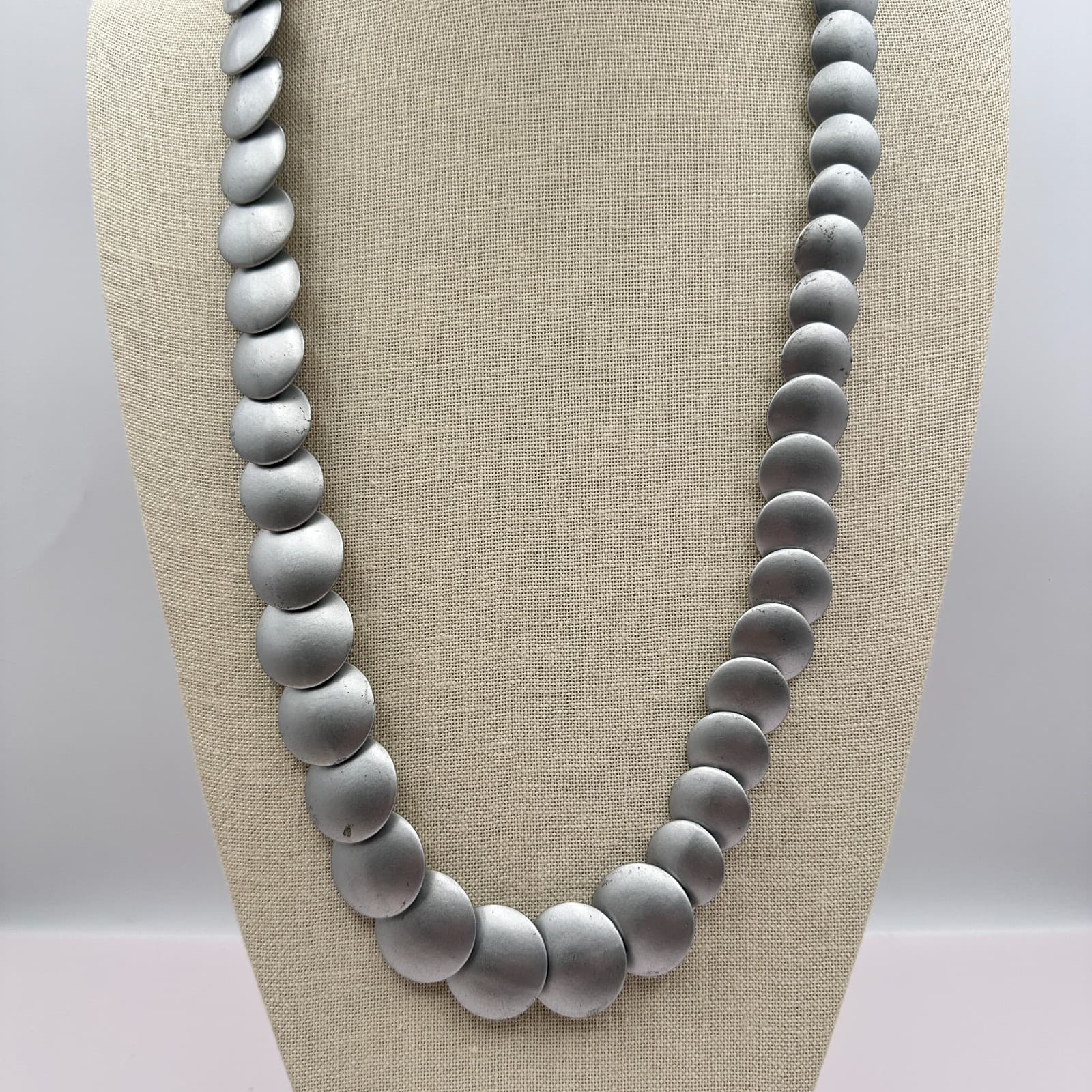 Vintage 80s Modernist Matte Silver Tone Overlapping Statement Necklace Jewelry - Thumbnail 2