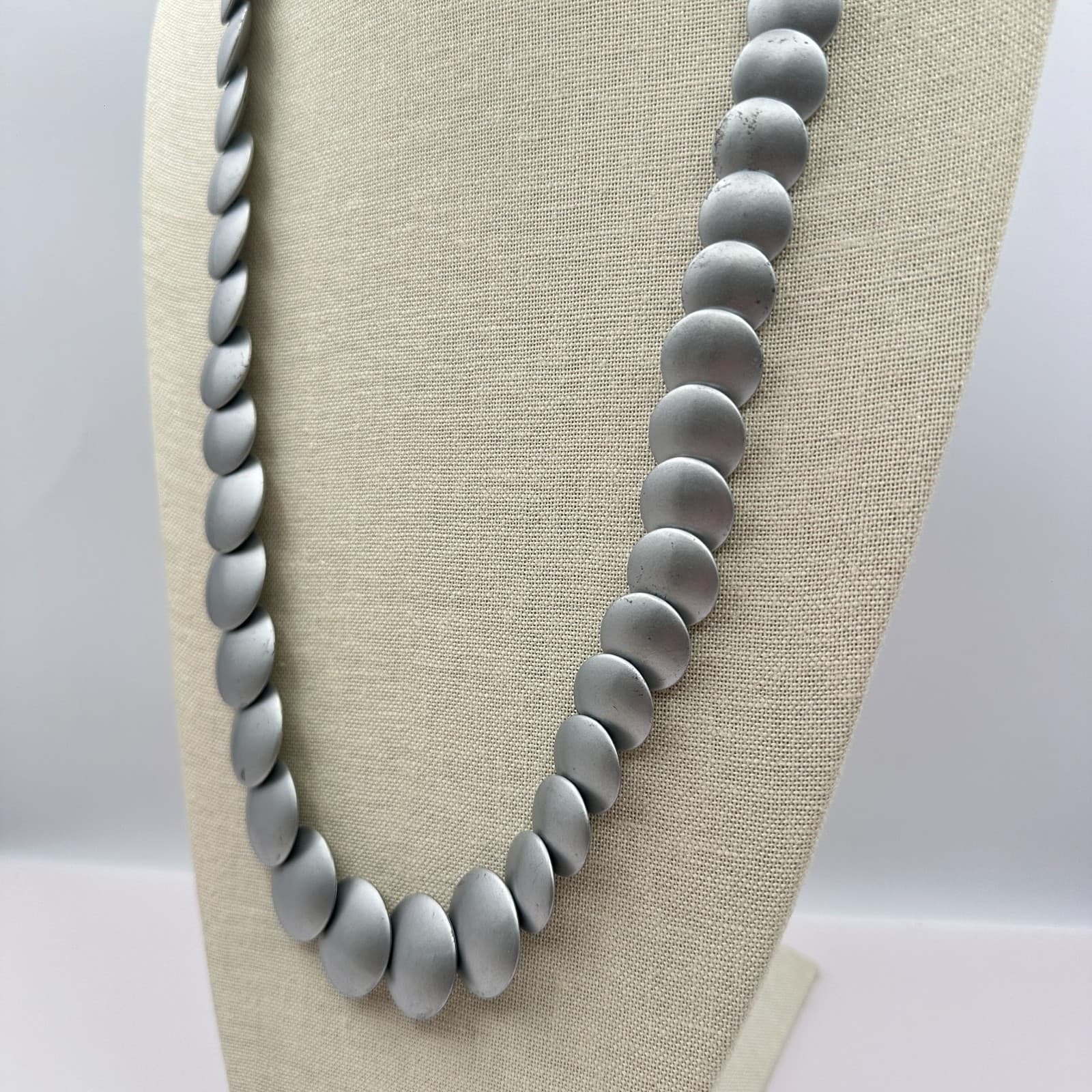 Vintage 80s Modernist Matte Silver Tone Overlapping Statement Necklace Jewelry - Thumbnail 8