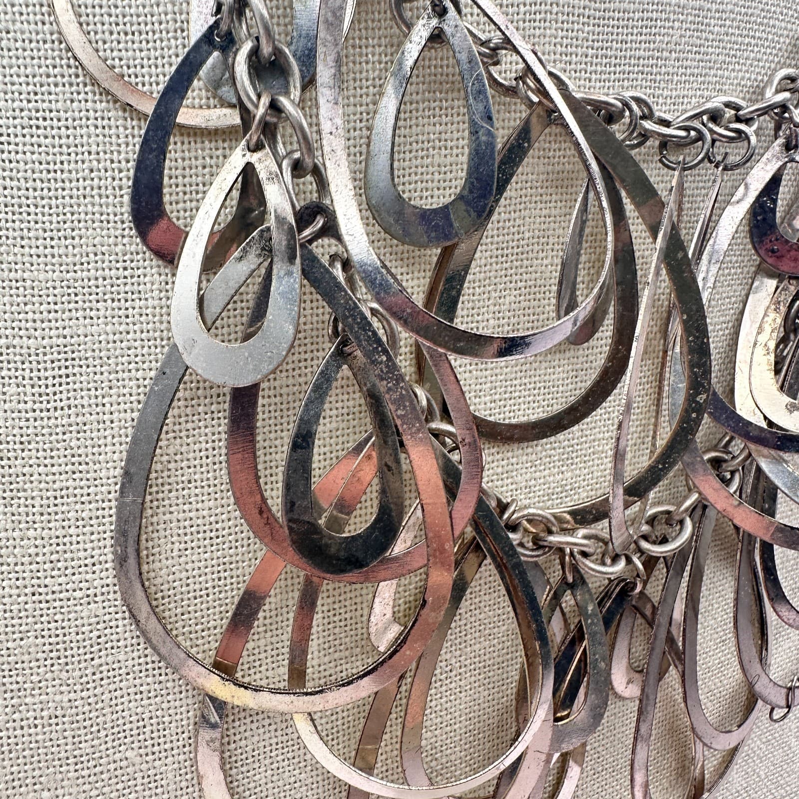 Vintage 80s Silver Tone Tiered Teardrop Bib Necklace Statement Retro Jewelry - Thumbnail 4