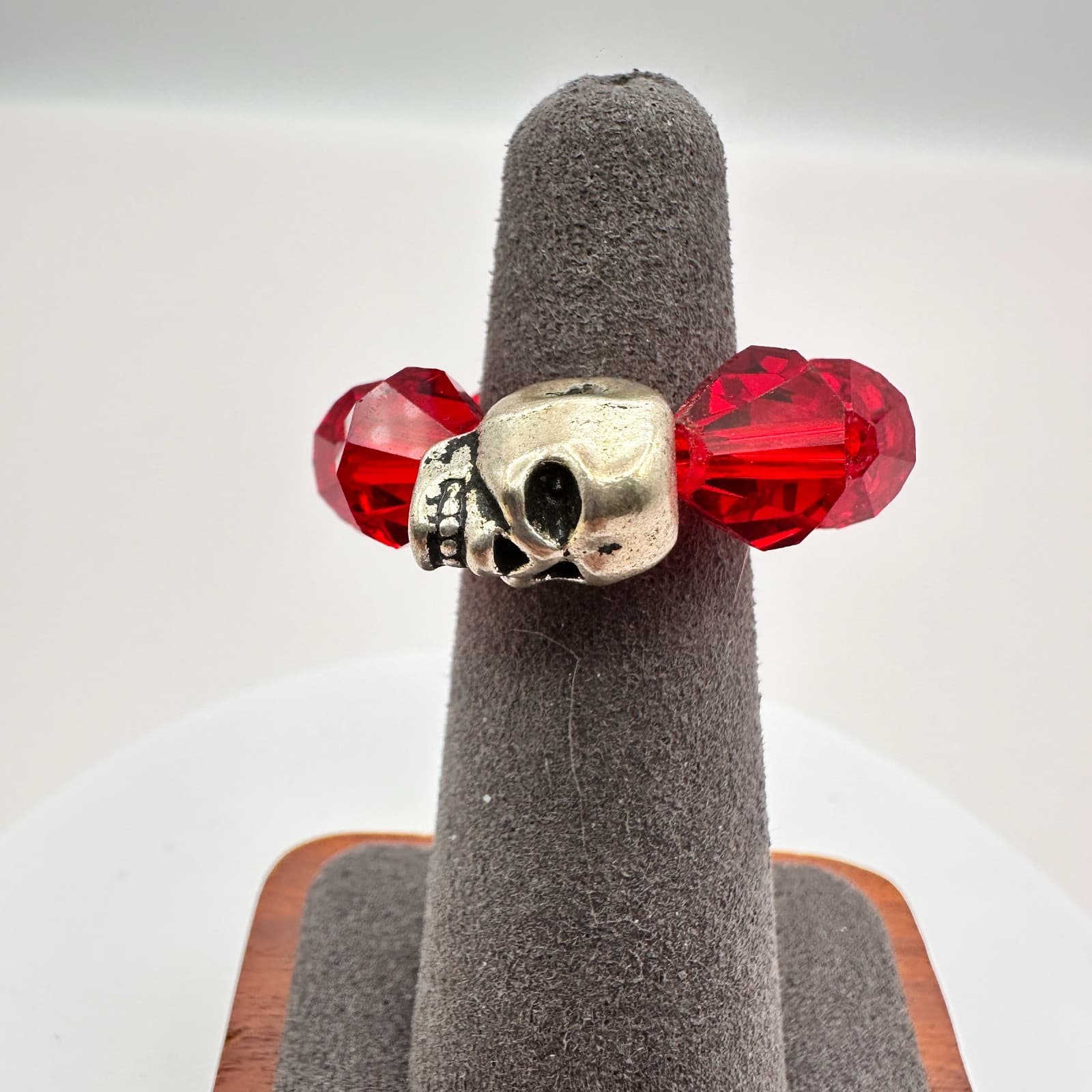 Vintage Y2K Silver Tone Skull Ring Beaded & Red Teardrop Earrings Set Jewelry - Thumbnail 5