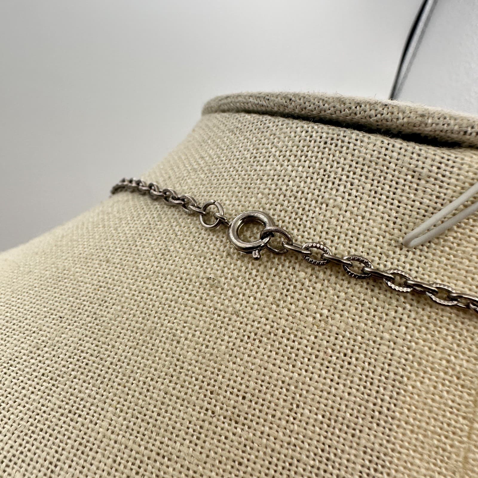 Vintage Y2K Sand Dollar Pendant Necklace Silver Tone Women's Classic Jewelry - Thumbnail 9