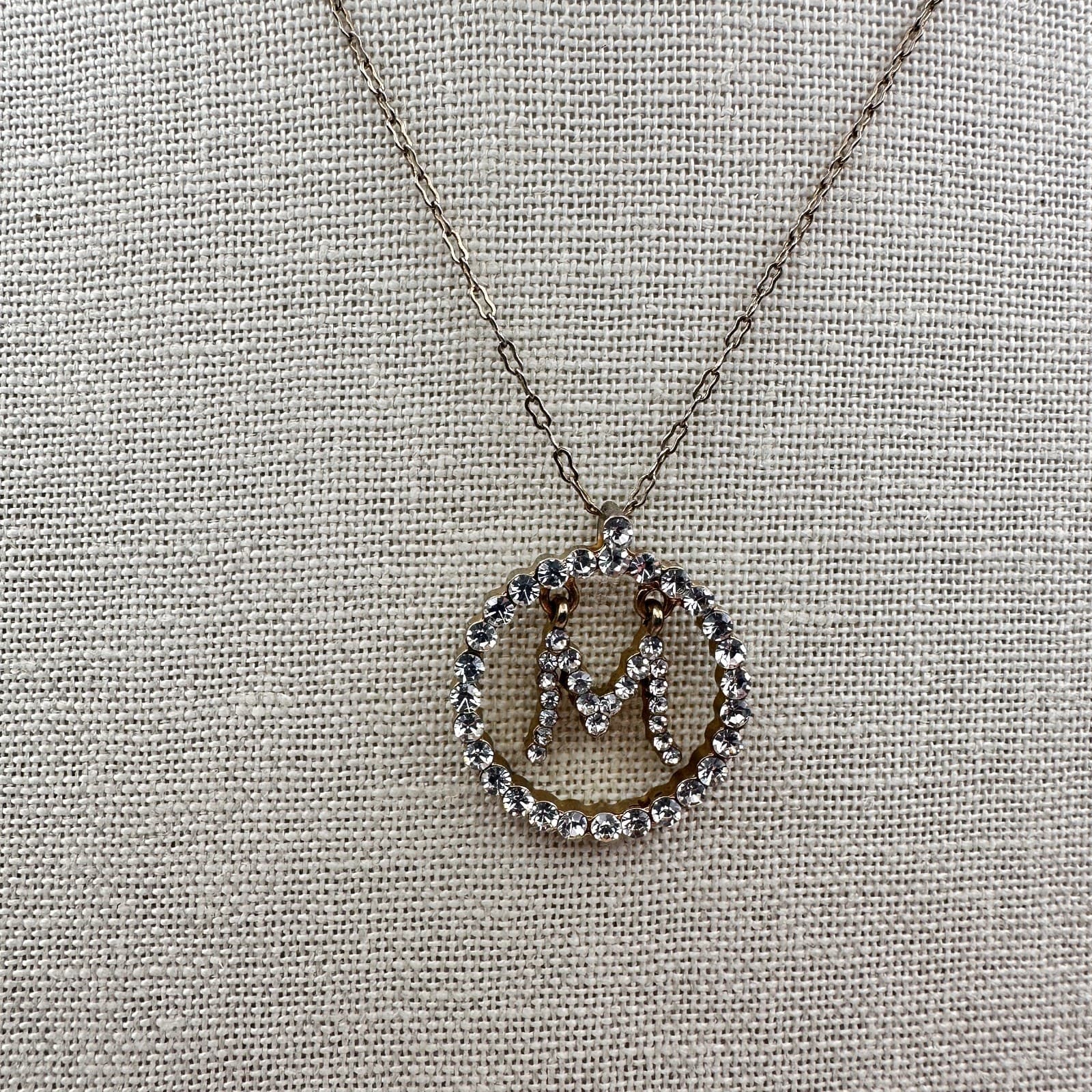 Vintage 90s Liz Claiborne Initial M Circle Pendant Necklace Gold Tone Rhinestone - Thumbnail 3