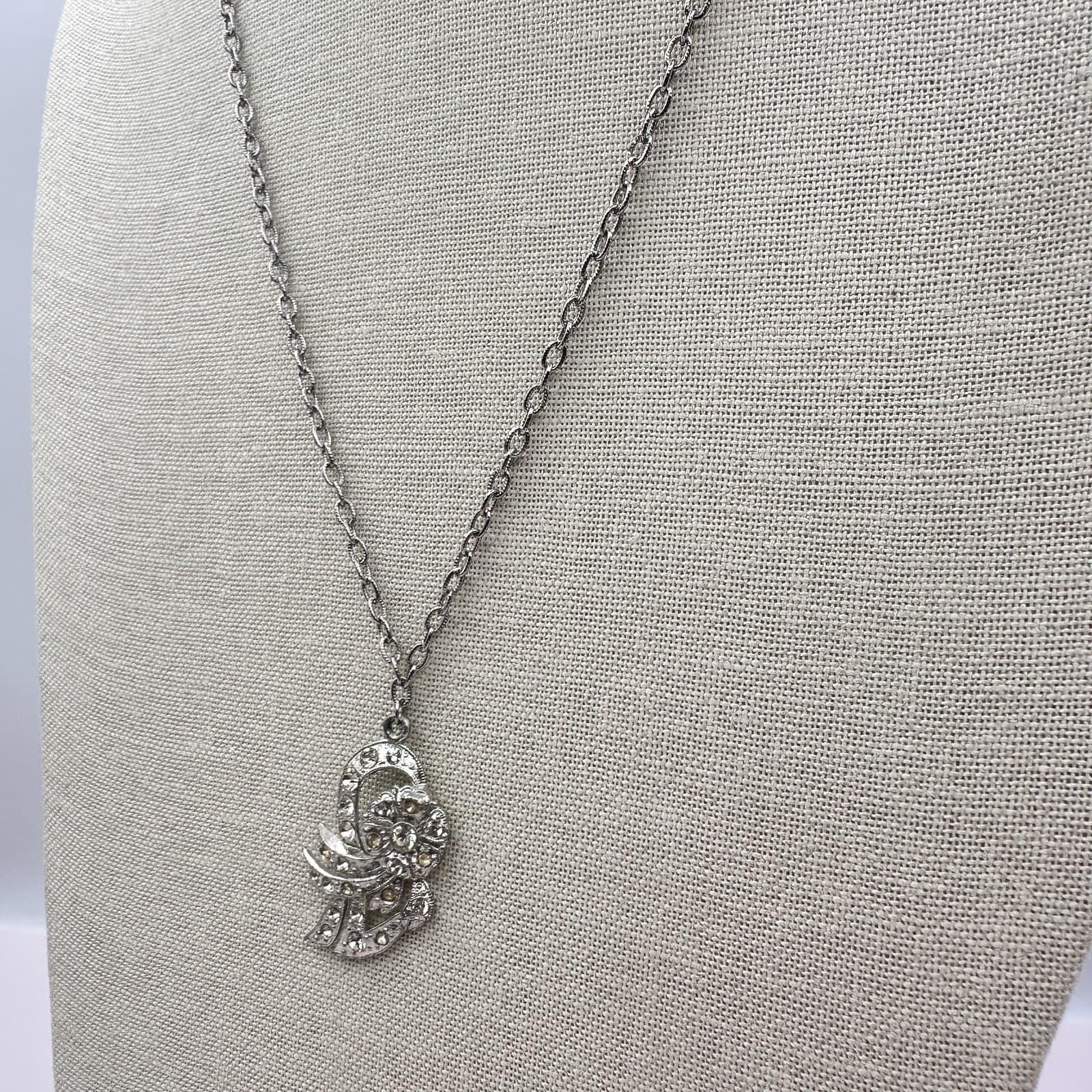 Vintage Y2K Silver Tone Rhinestone Abstract Floral Pendant Necklace Jewelry - Thumbnail 9