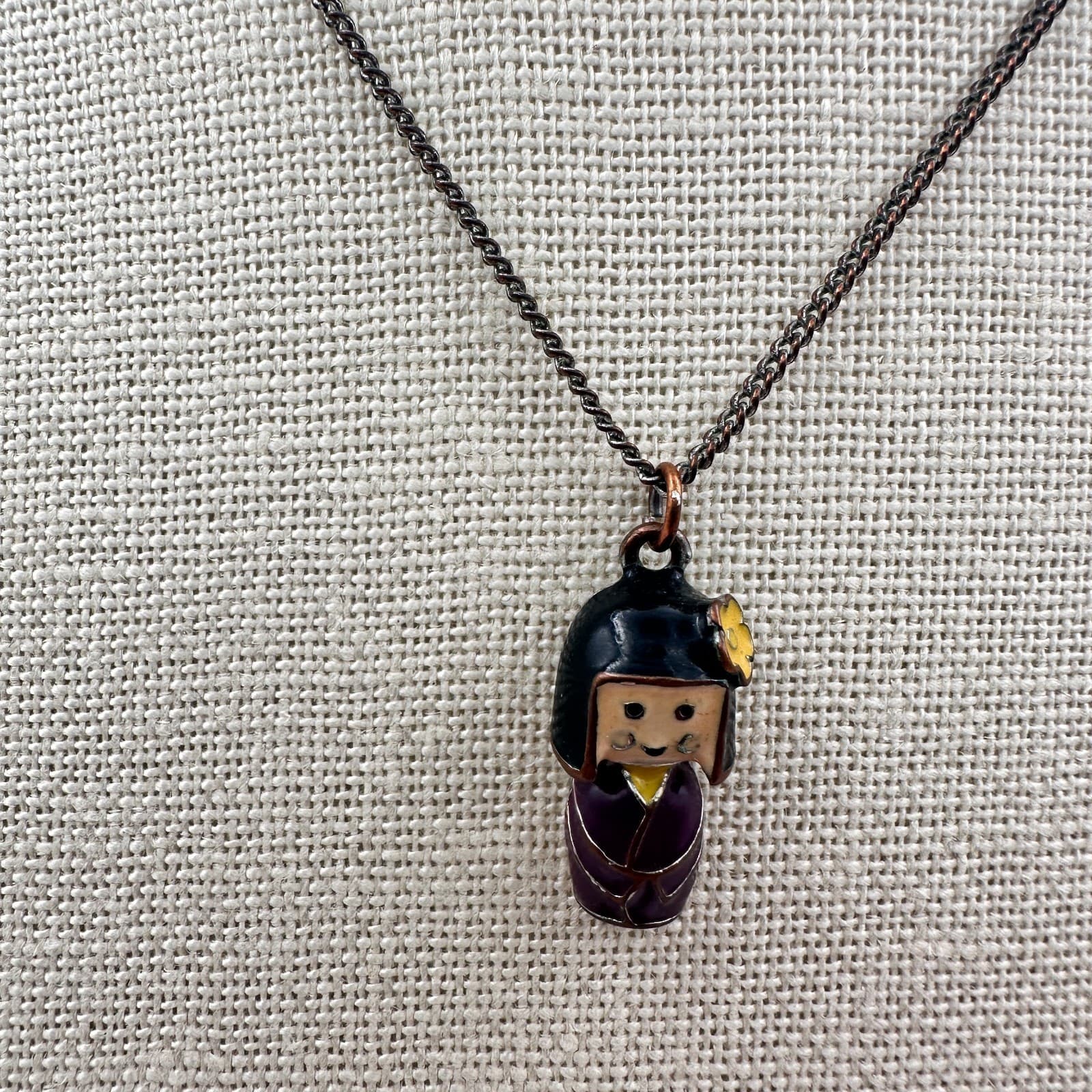 Vintage 90s Kokeshi Doll Japanese Kimono Enamel Pendant Necklace Women's Jewelry - Thumbnail 3