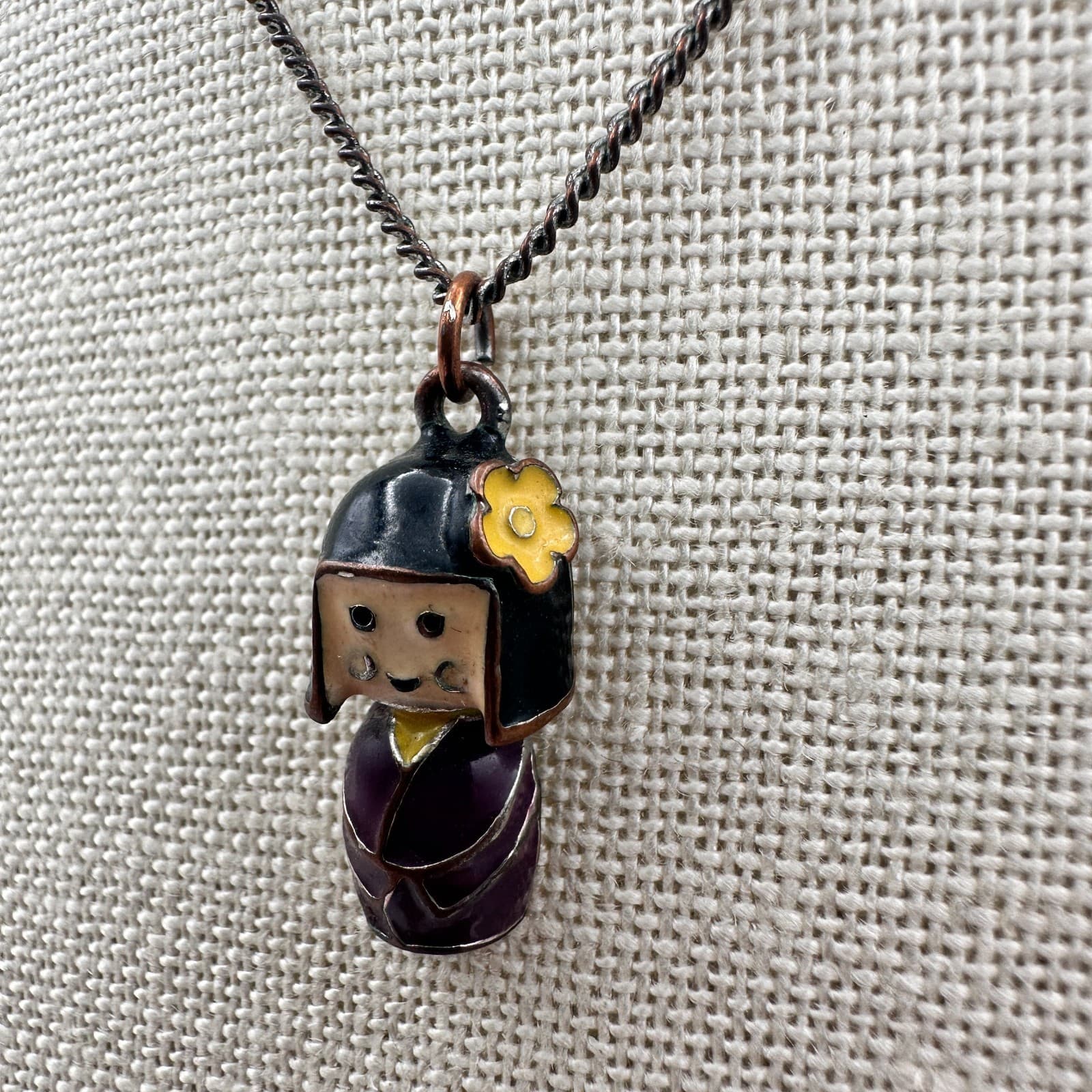 Vintage 90s Kokeshi Doll Japanese Kimono Enamel Pendant Necklace Women's Jewelry - Thumbnail 4