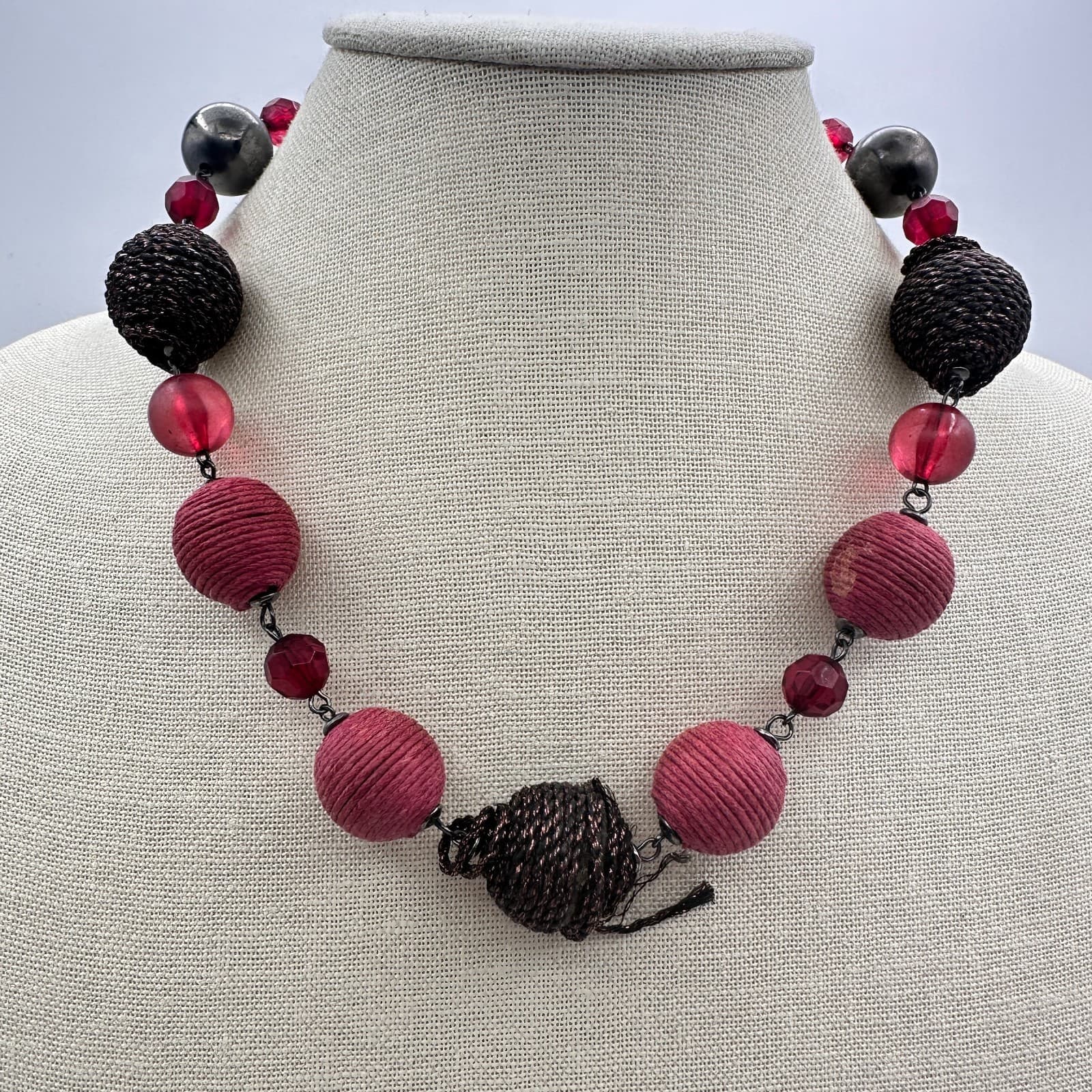 Vintage 80s Chunky Statement Necklace Red & Black Artisan Wrapped Beads Jewelry - Thumbnail 2