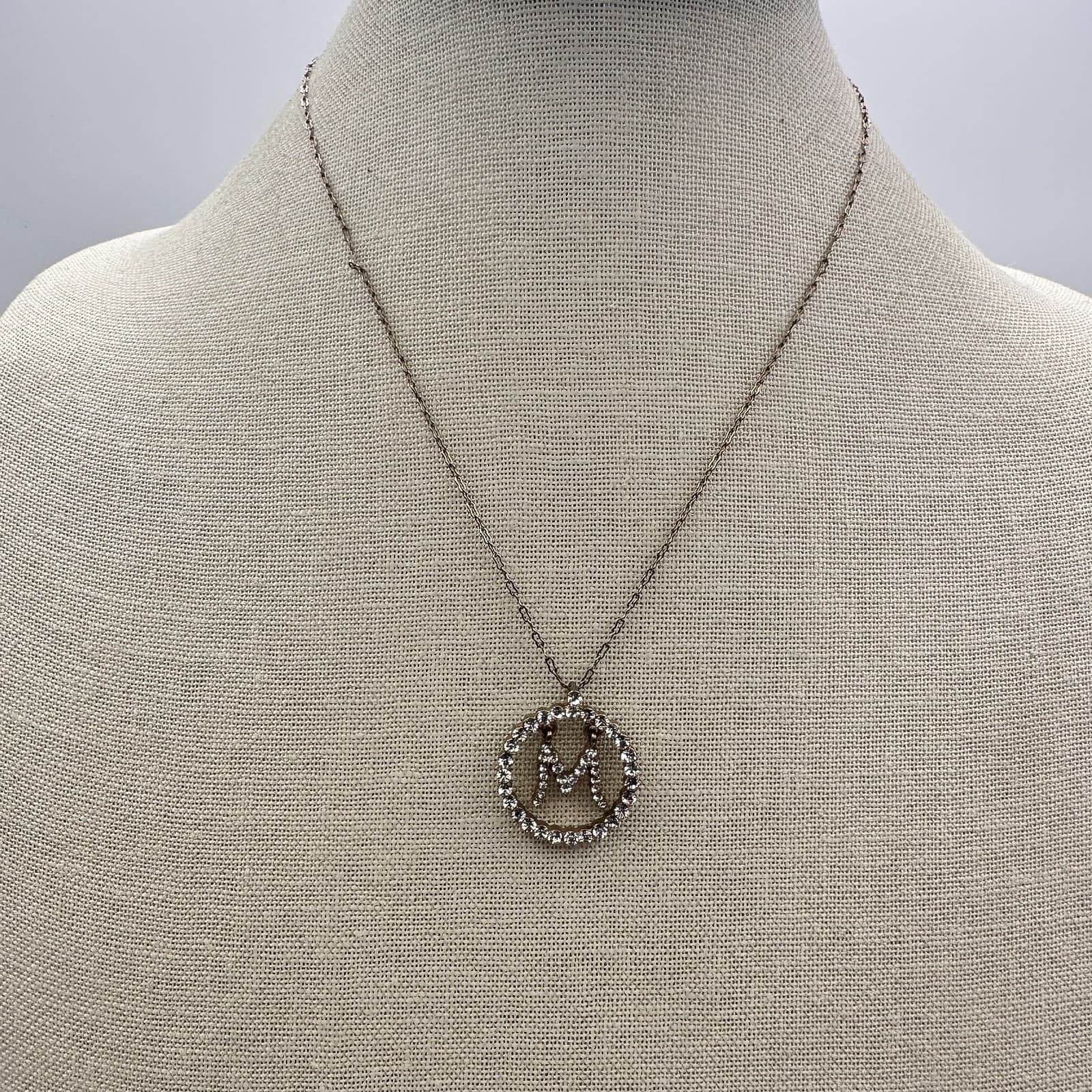 Vintage 90s Liz Claiborne Initial M Circle Pendant Necklace Gold Tone Rhinestone - Thumbnail 2
