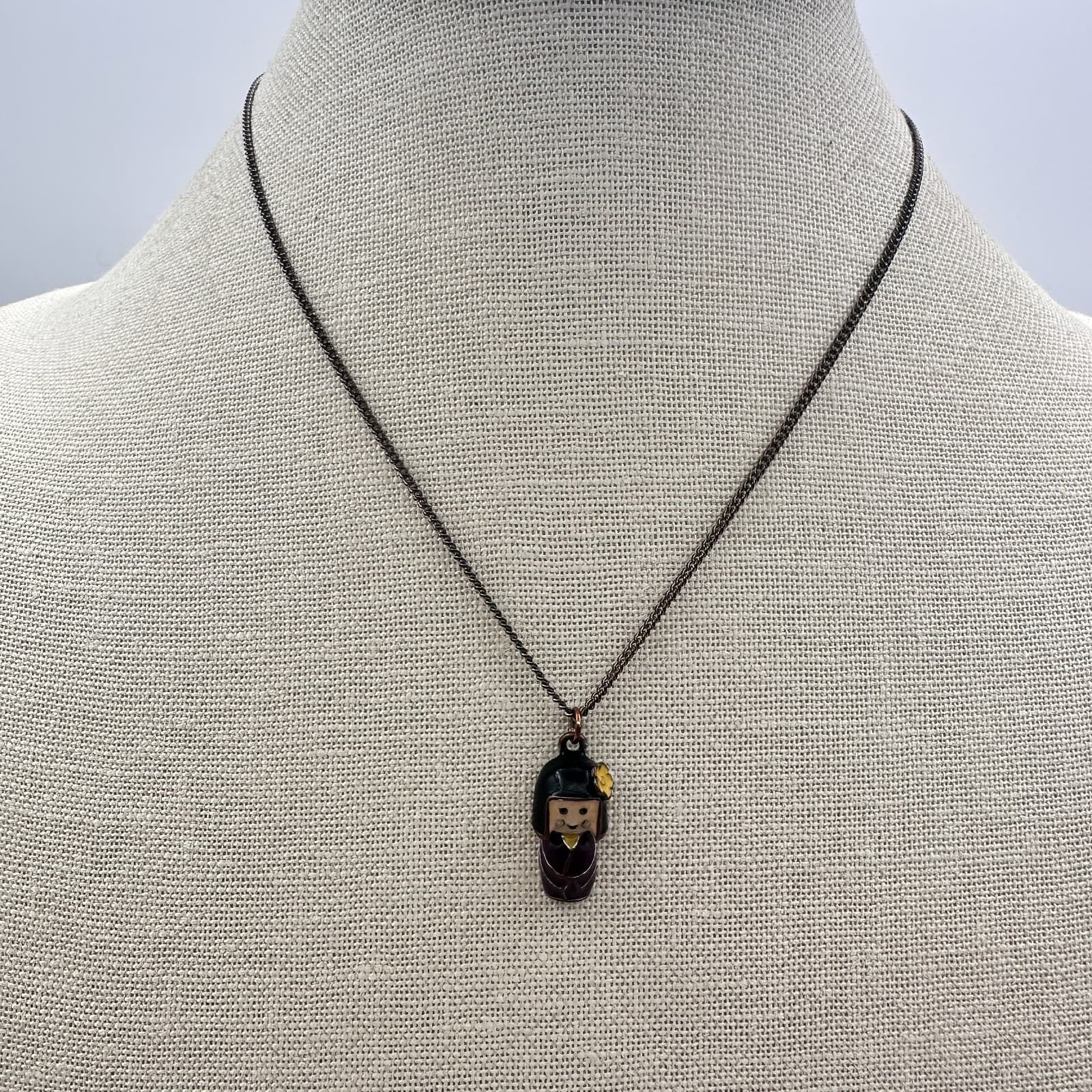 Vintage 90s Kokeshi Doll Japanese Kimono Enamel Pendant Necklace Women's Jewelry - Thumbnail 2