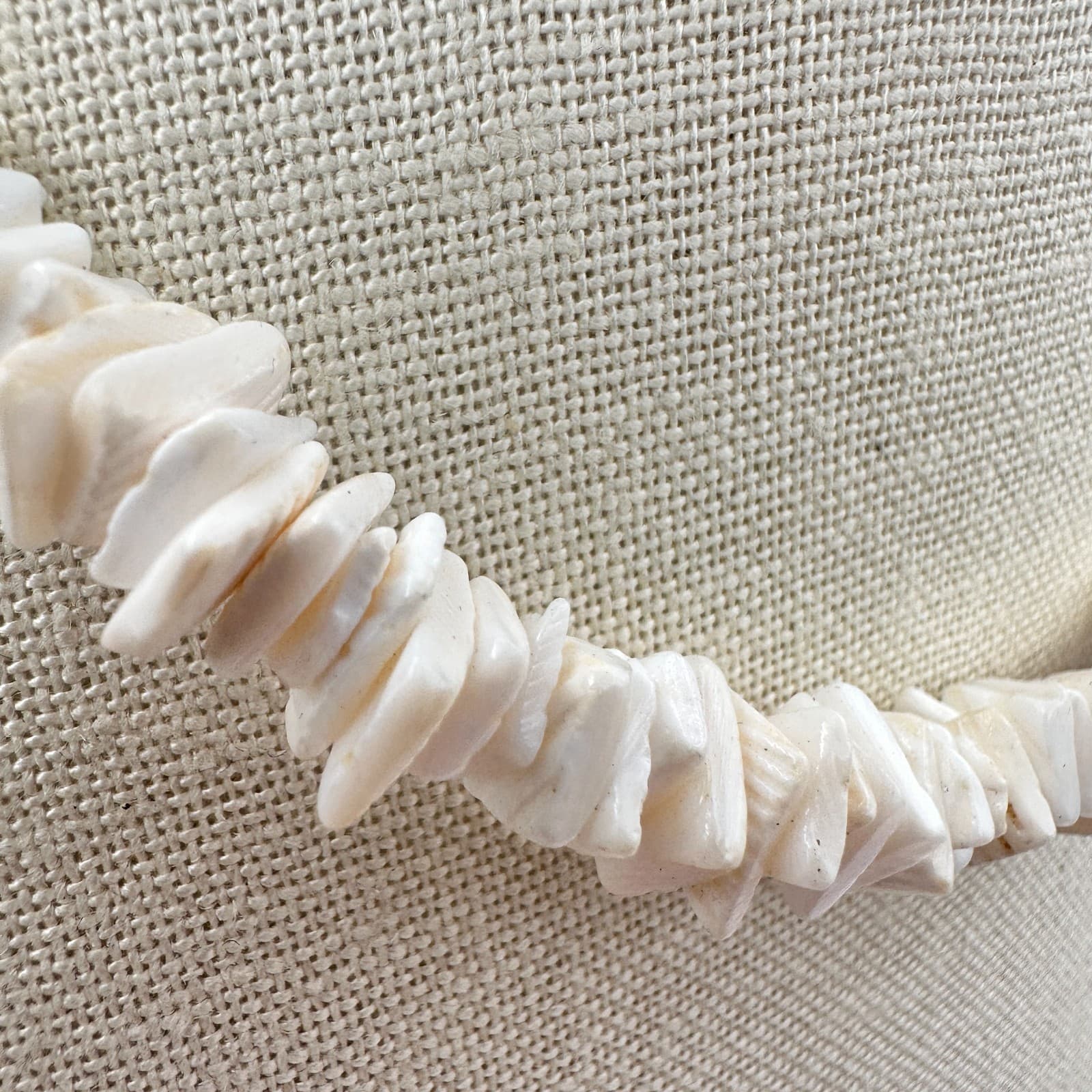 Vintage Y2K White Puka Shell Chip Choker Necklace Women's Classic Jewelry - Thumbnail 5