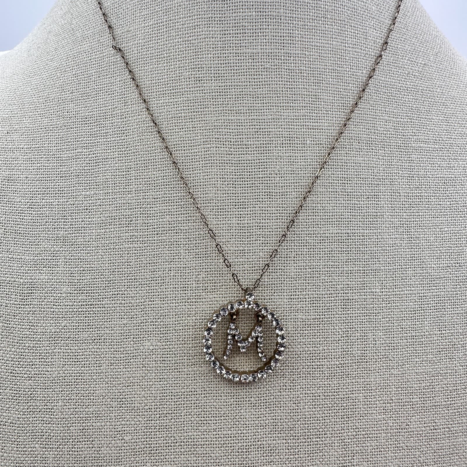 Vintage 90s Liz Claiborne Initial M Circle Pendant Necklace Gold Tone Rhinestone - Thumbnail 7