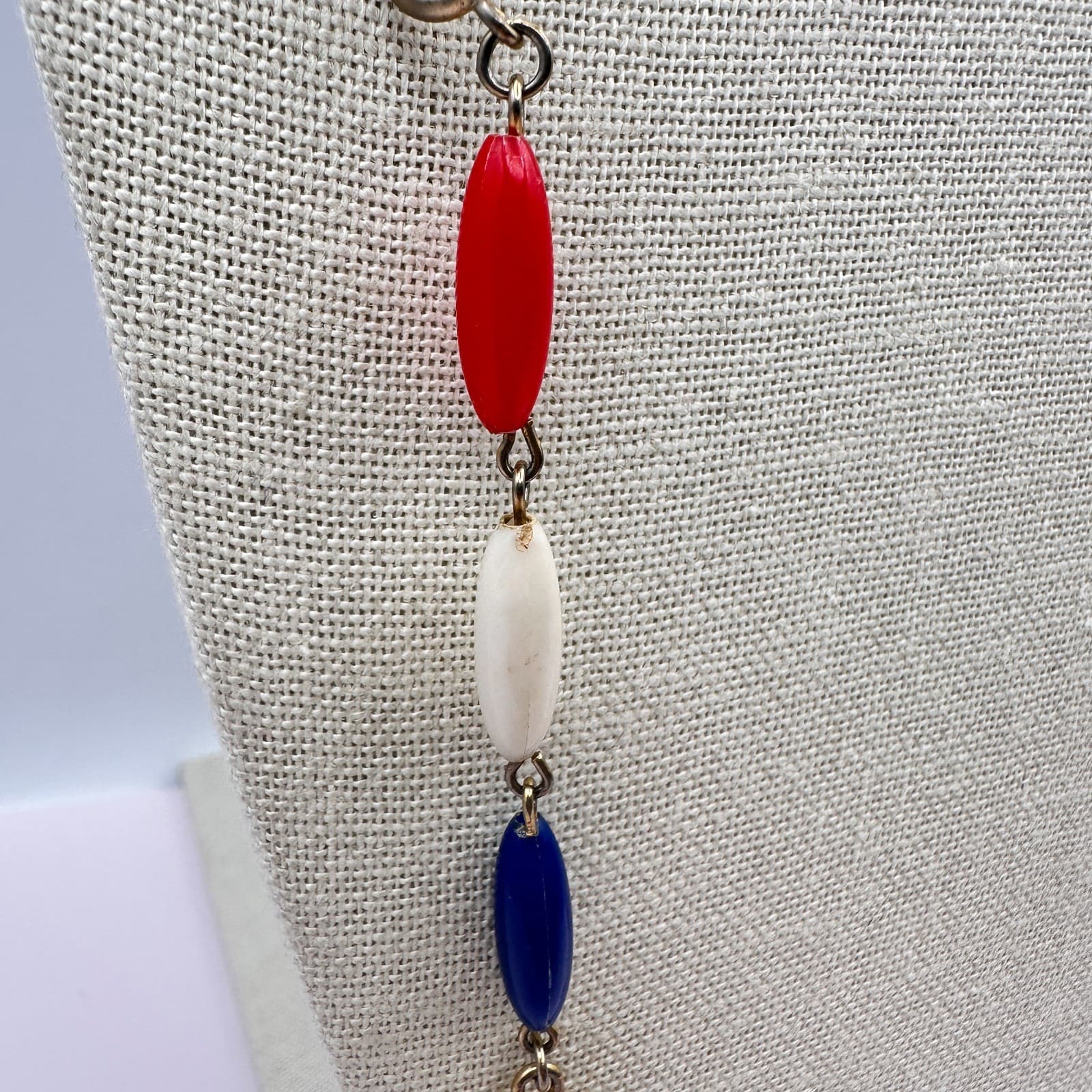 Vintage 80s Patriotic Red White Blue Beaded Gold Tone Necklace Classic Jewelry - Thumbnail 4