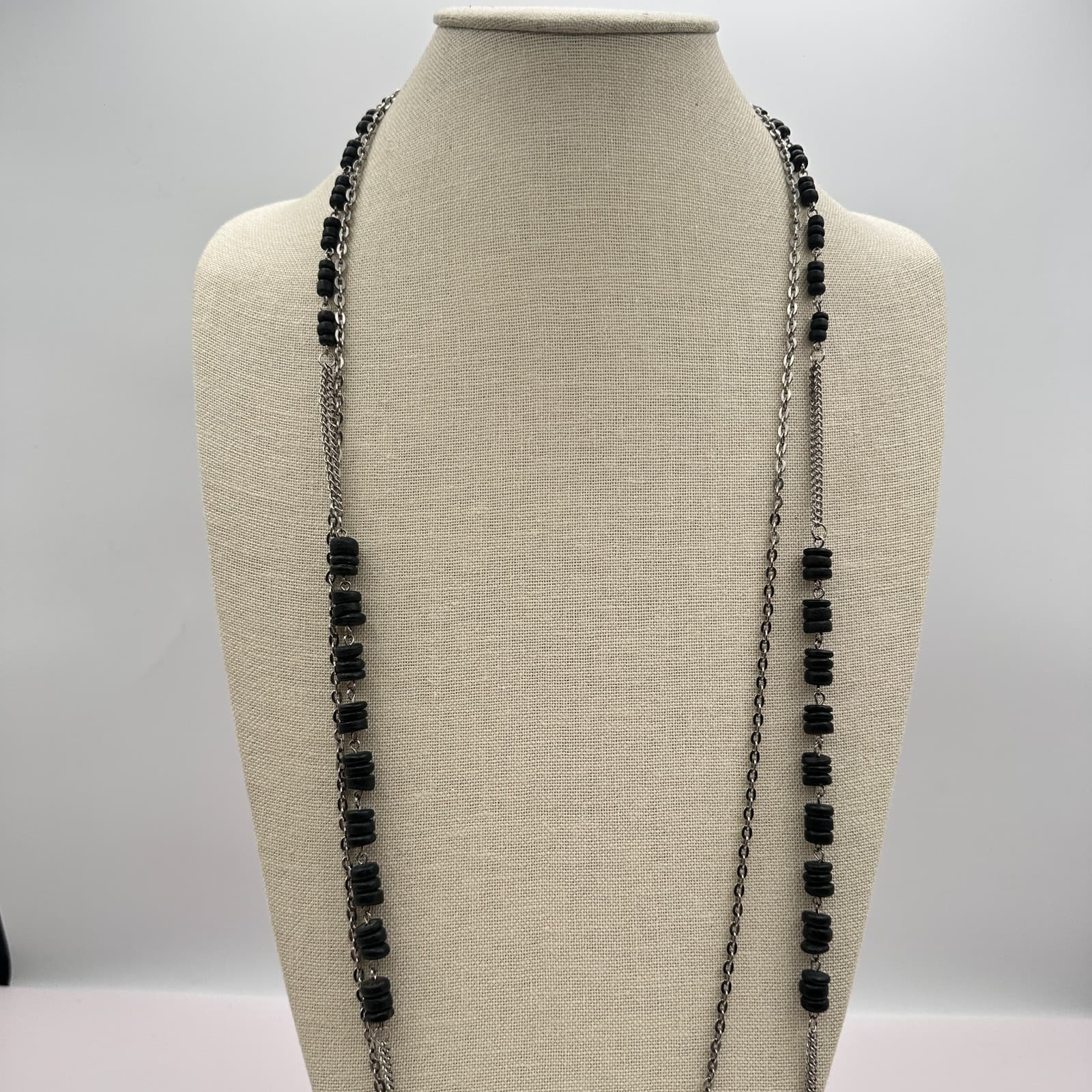 Vintage 90s stranded Layered Necklace Black Disk Beads Silver Tone Chain Jewelry - Thumbnail 3