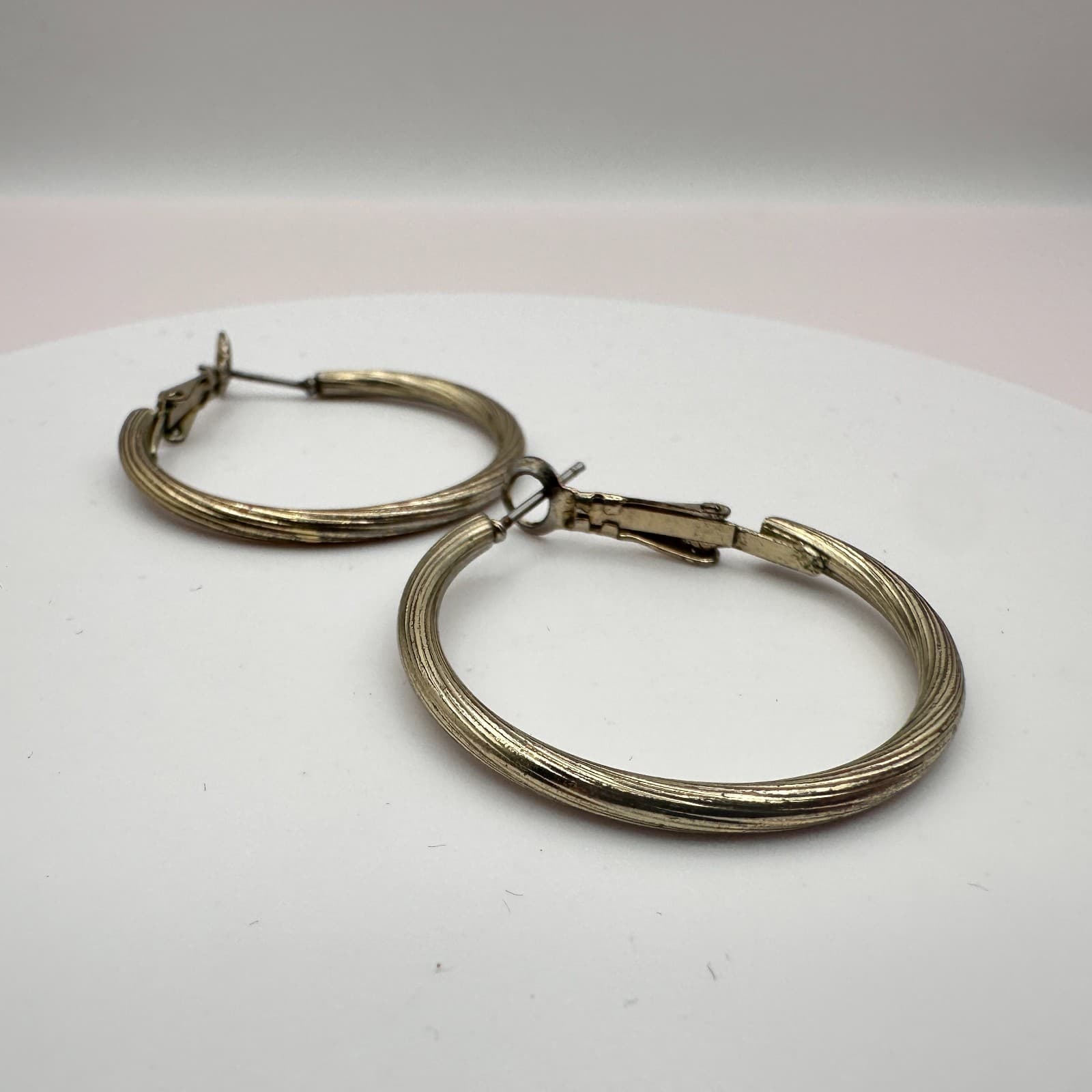 Vintage Y2K Hoop & Stud Earrings Ring Set Women's Classic Fashion Jewelry - Thumbnail 8