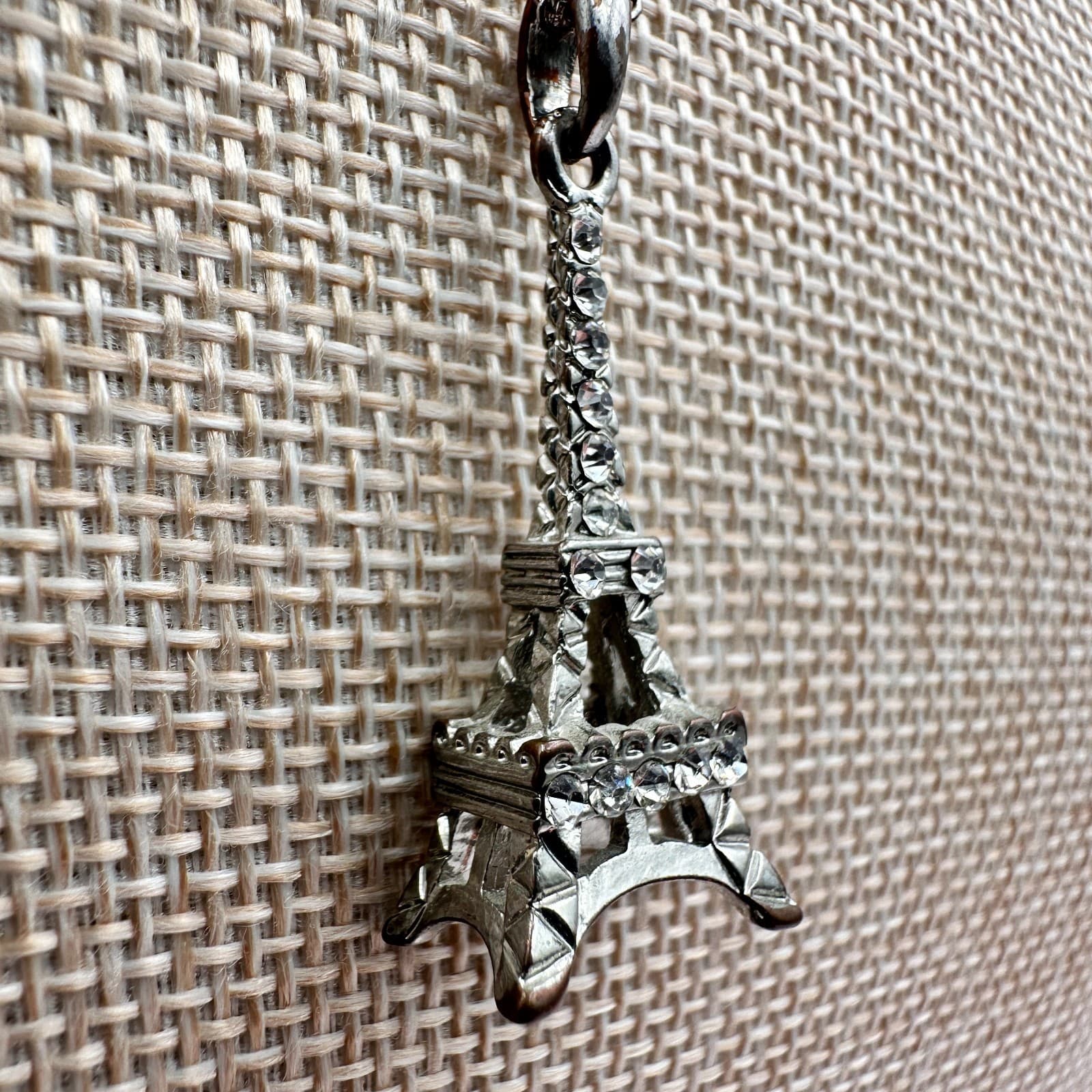 Vintage 90s Silver Tone Eiffel Tower Paris Charm Necklace Rhinestones Jewelry - Thumbnail 4