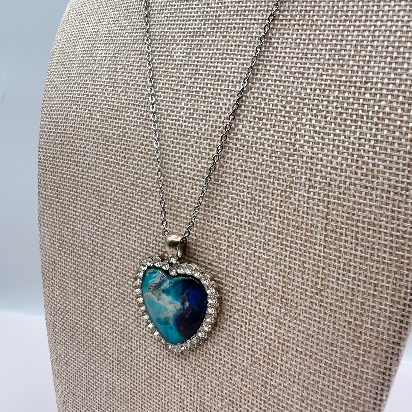 Vintage 80s Blue Fluid Art Heart Rhinestone Pendant Necklace Classic Jewelry - Thumbnail 5