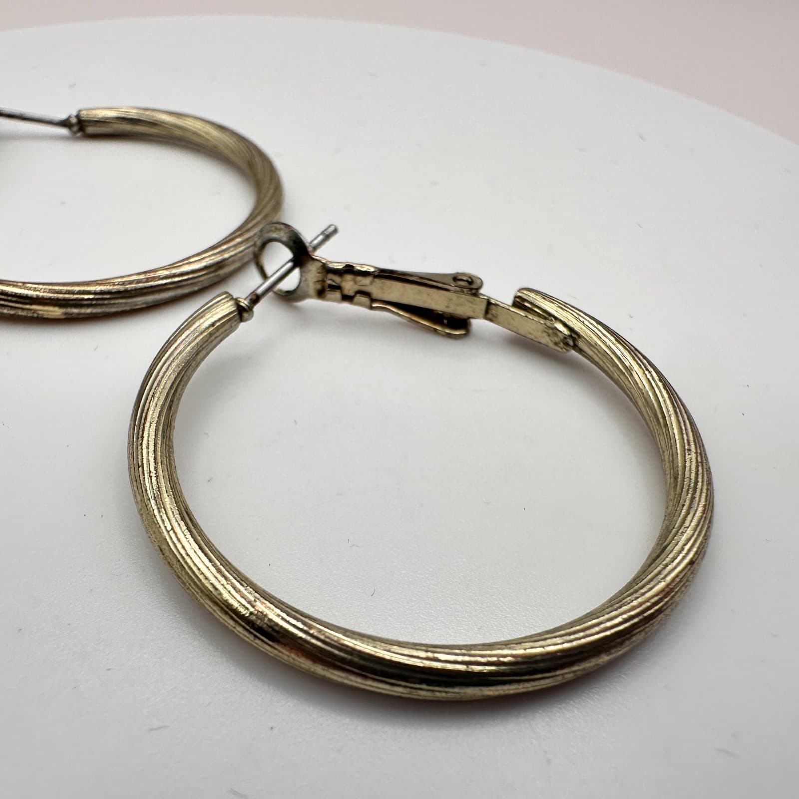 Vintage Y2K Hoop & Stud Earrings Ring Set Women's Classic Fashion Jewelry - Thumbnail 9