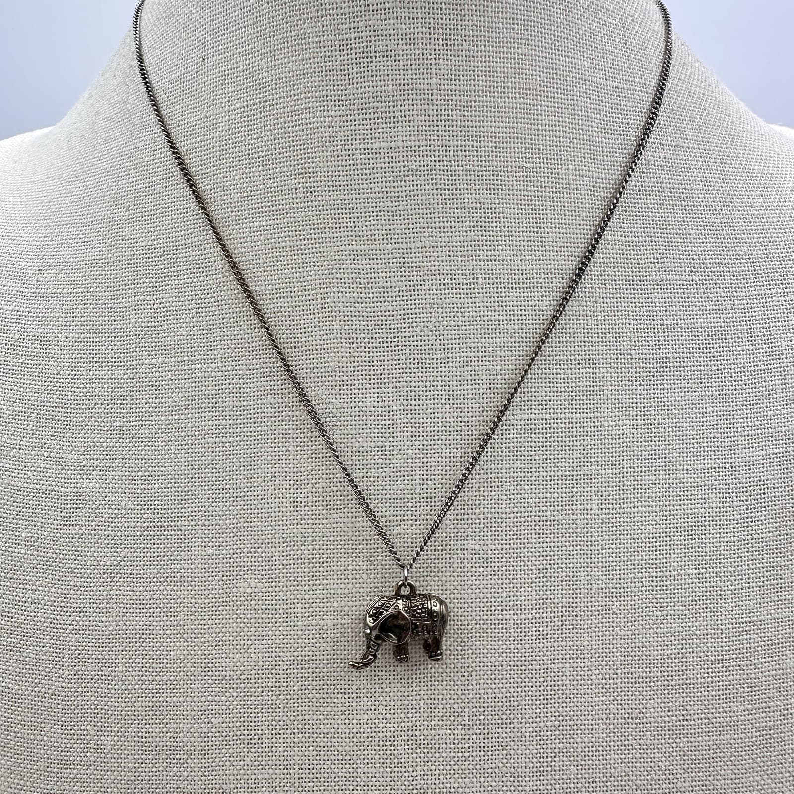 Vintage 80s Silver Tone Elephant Pendant Necklace Animal Charm Tribal Jewelry - Thumbnail 6