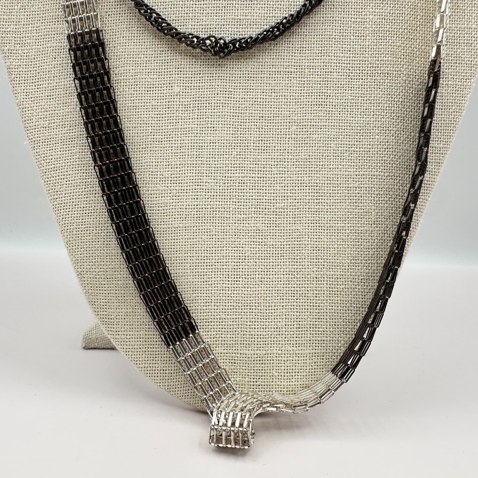 Vintage 90s Silver Tone Black Multi Strand Mesh Chain Necklace Jewelry - Thumbnail 3