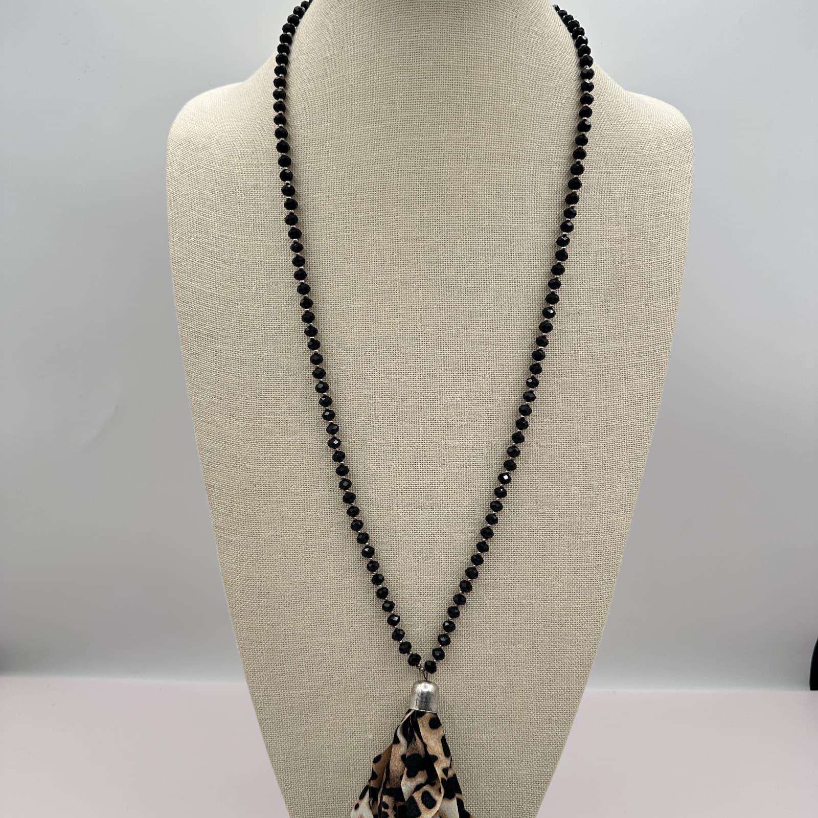 Vintage Y2K Black Beaded Leopard Print Tassel Necklace Boho Statement Jewelry - Thumbnail 2