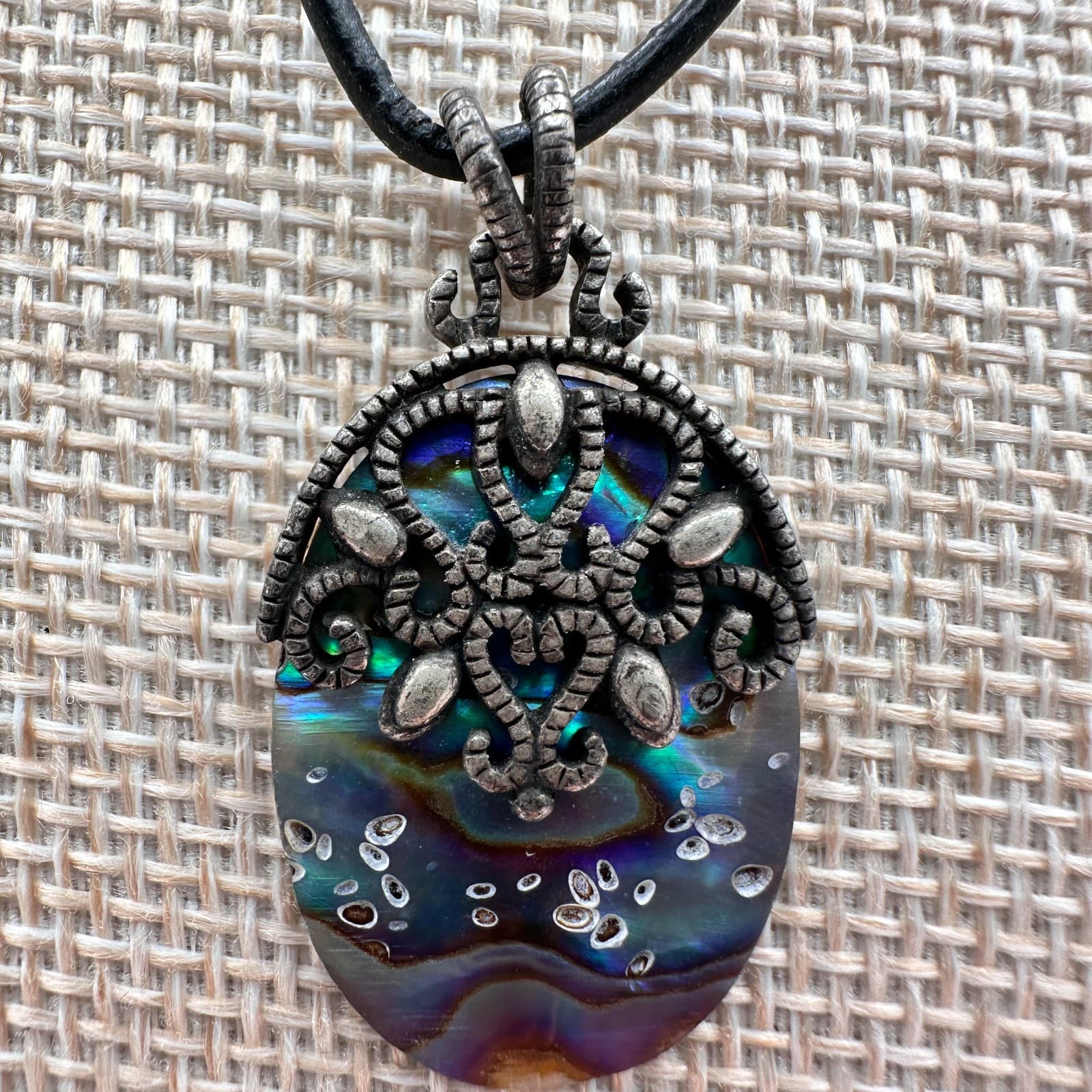 Vintage 80s Abalone Shell Pendant Necklace Silver Tone Filigree Boho Statement - Thumbnail 8