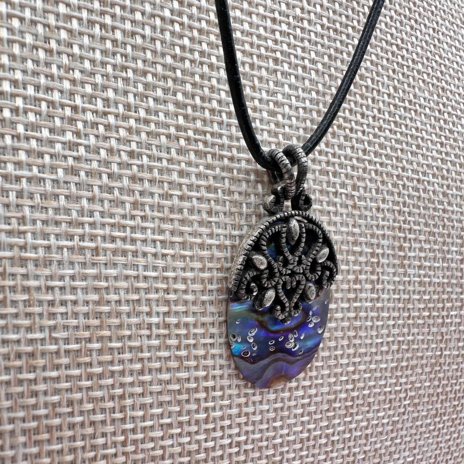 Vintage 80s Abalone Shell Pendant Necklace Silver Tone Filigree Boho Statement - Thumbnail 4