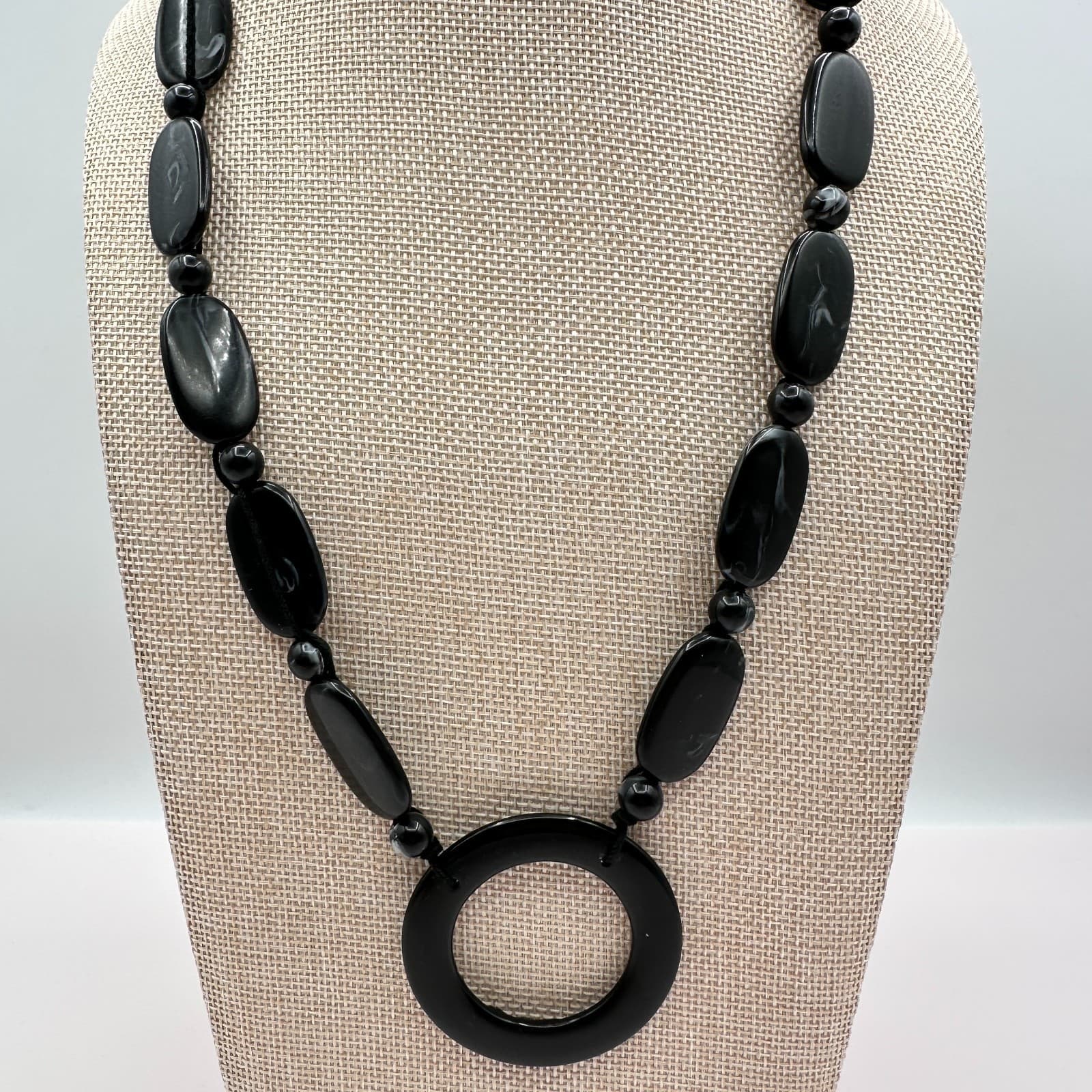 Vintage 90s Black Beaded Mod Circle Pendant Necklace Statement Women's Jewelry - Thumbnail 6