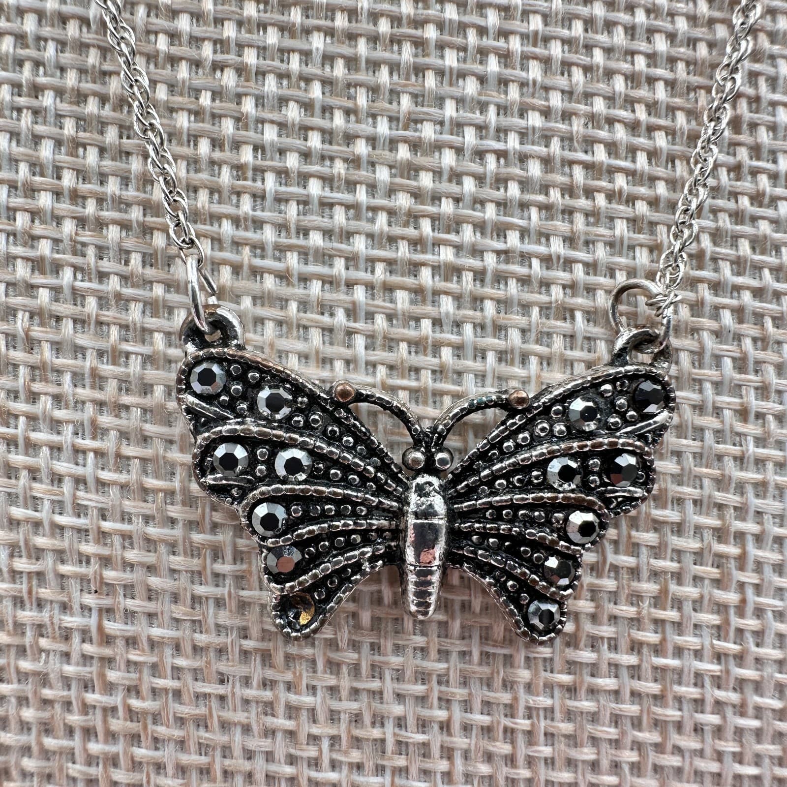 Vintage Y2K Silver Tone Butterfly Pendant Necklace Boho Women's Classic Jewelry