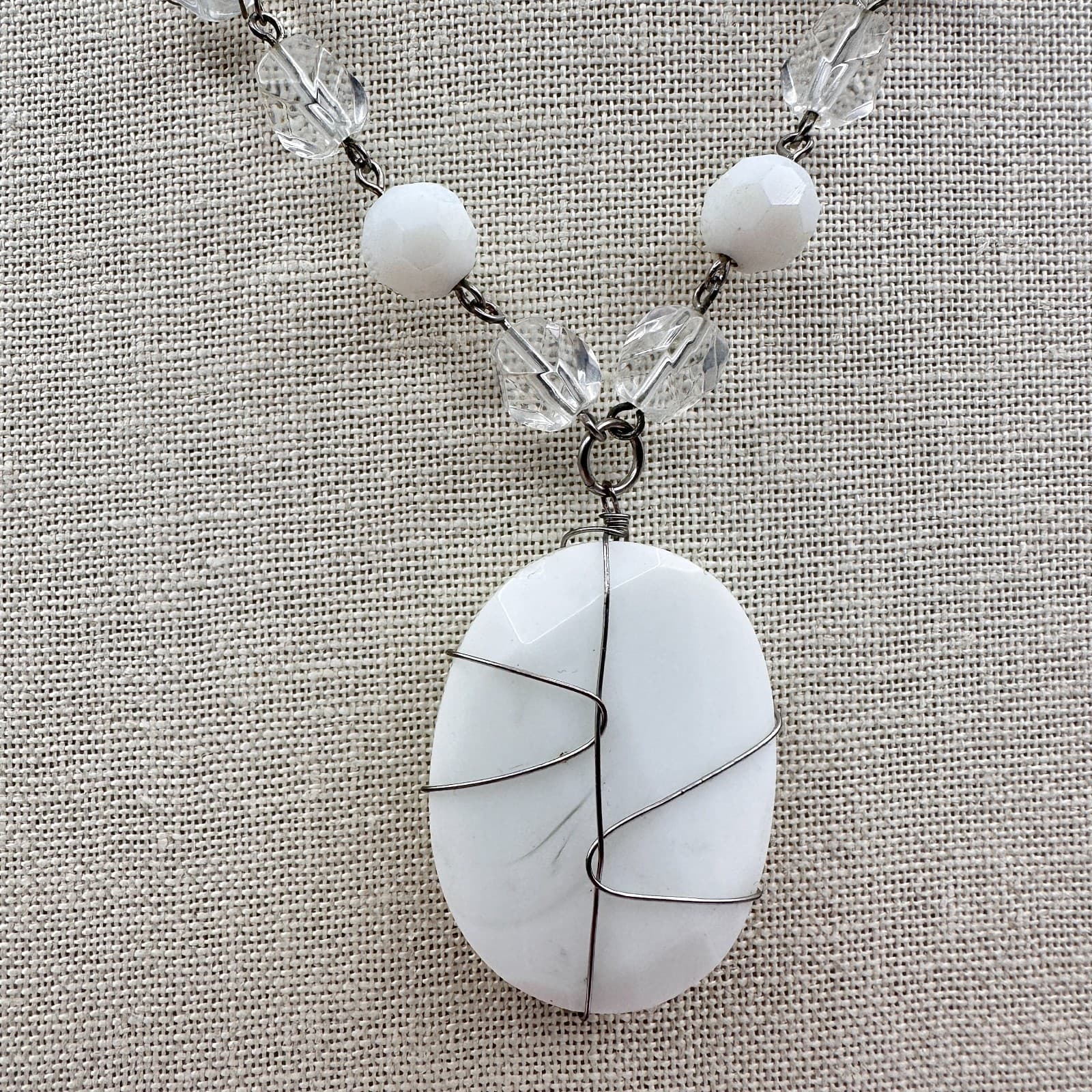 Vintage 90s Wire Wrapped White Stone Pendant Necklace Beaded Boho Jewelry - Thumbnail 3