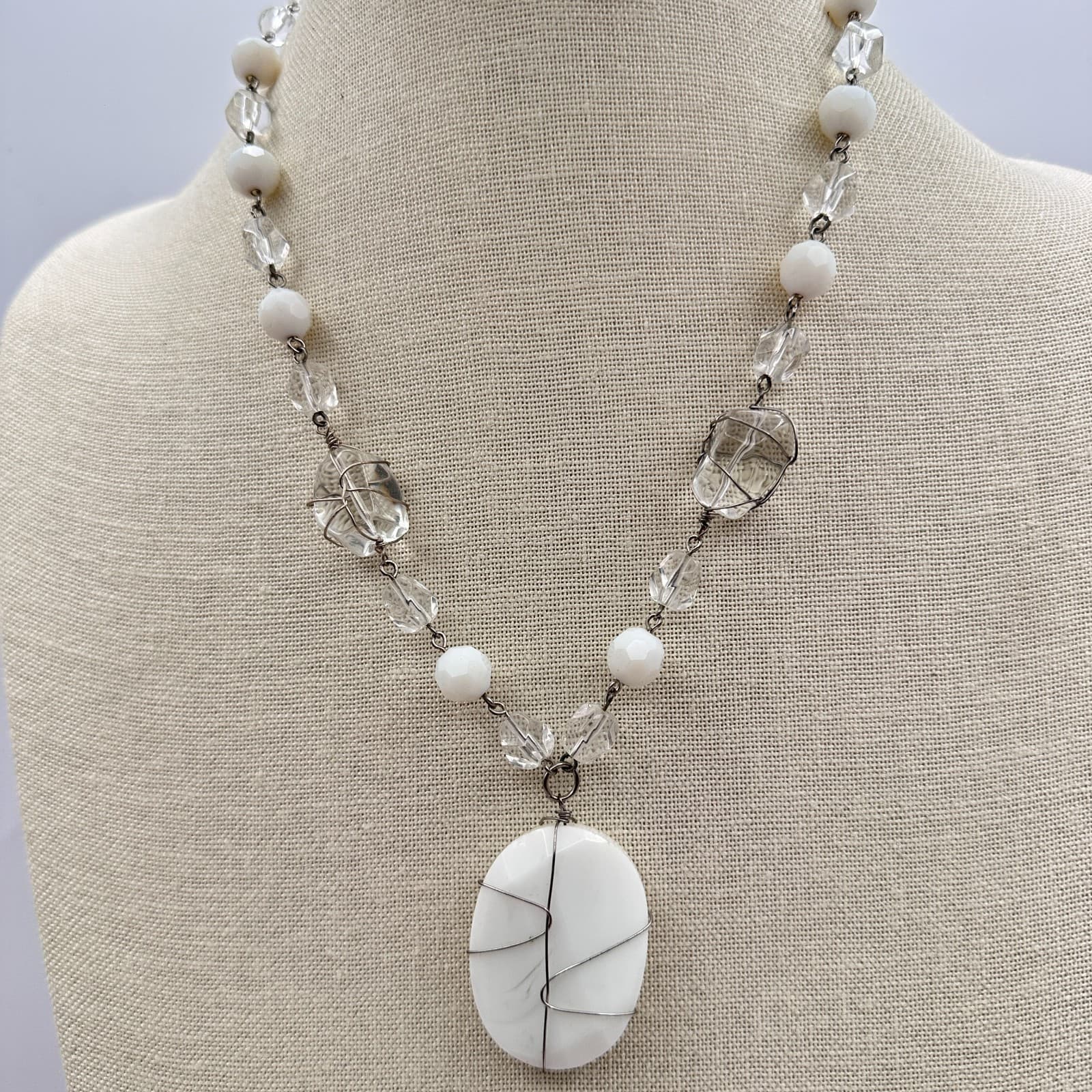 Vintage 90s Wire Wrapped White Stone Pendant Necklace Beaded Boho Jewelry - Thumbnail 9