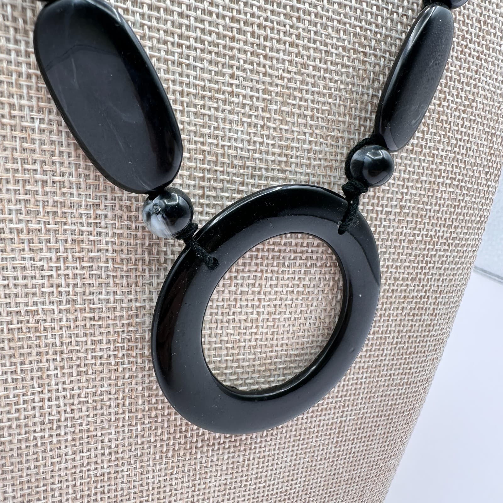 Vintage 90s Black Beaded Mod Circle Pendant Necklace Statement Women's Jewelry - Thumbnail 3