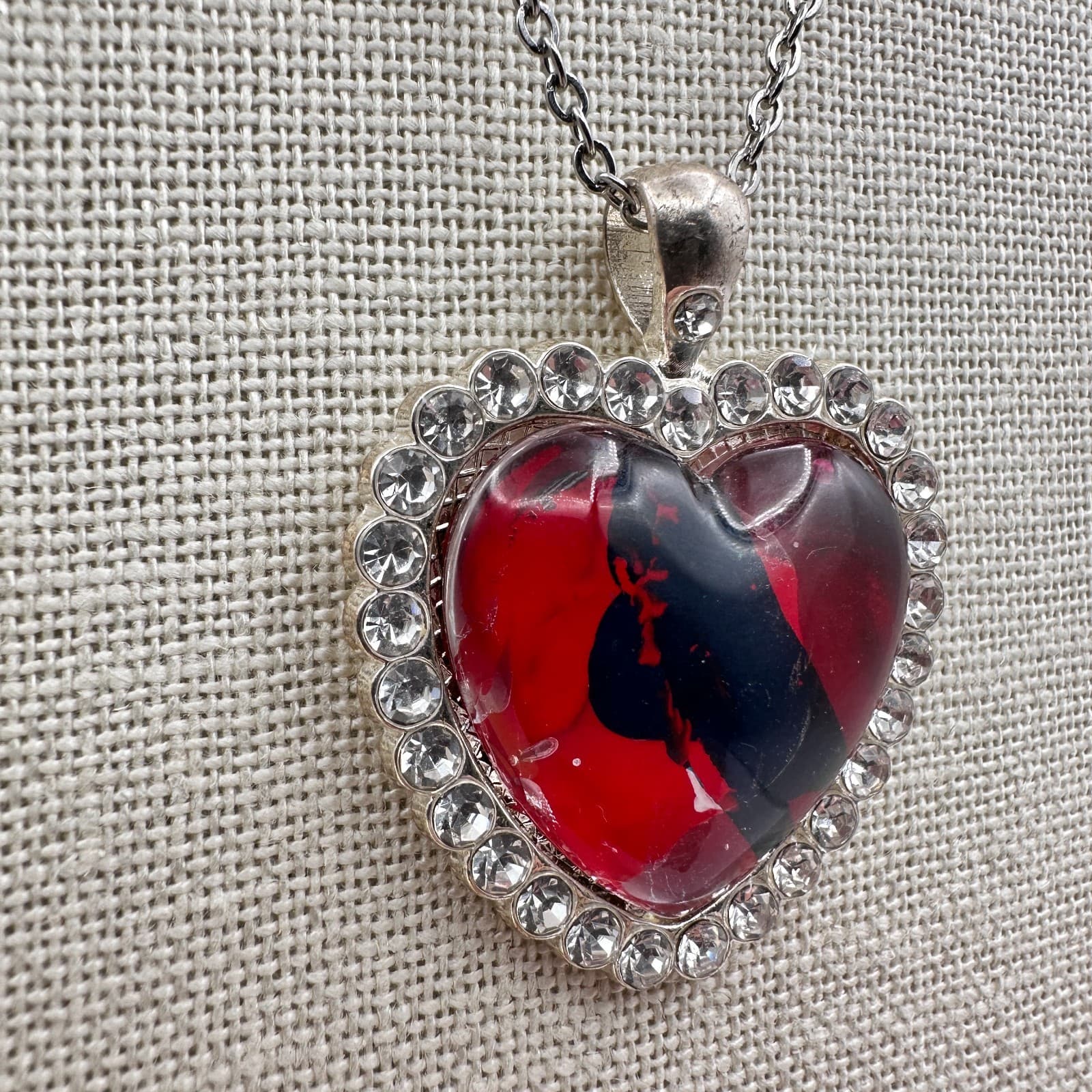 Vintage 90s Silver Tone Red Rhinestone Heart Pendant Necklace Women's Jewelry - Thumbnail 6