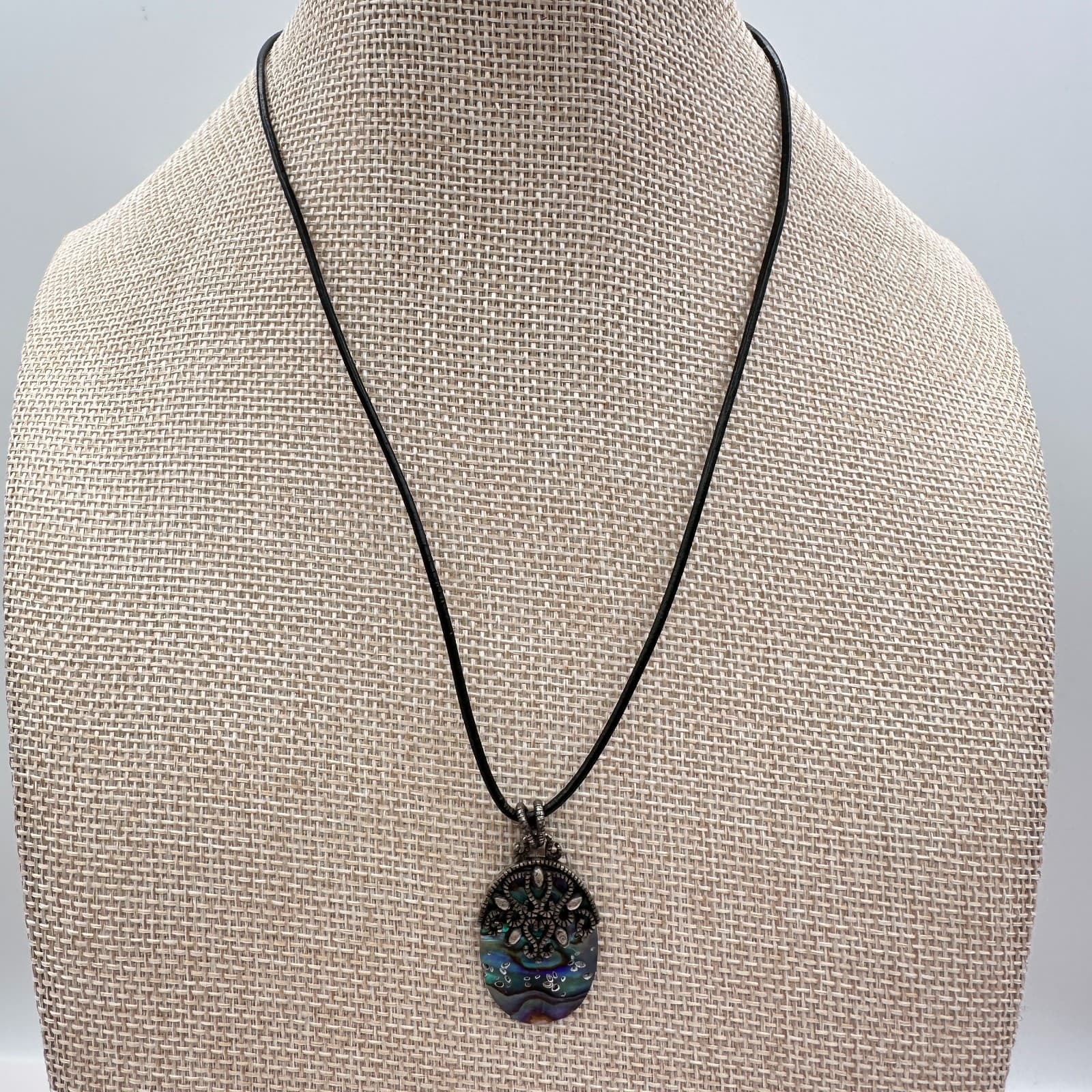 Vintage 80s Abalone Shell Pendant Necklace Silver Tone Filigree Boho Statement - Thumbnail 7