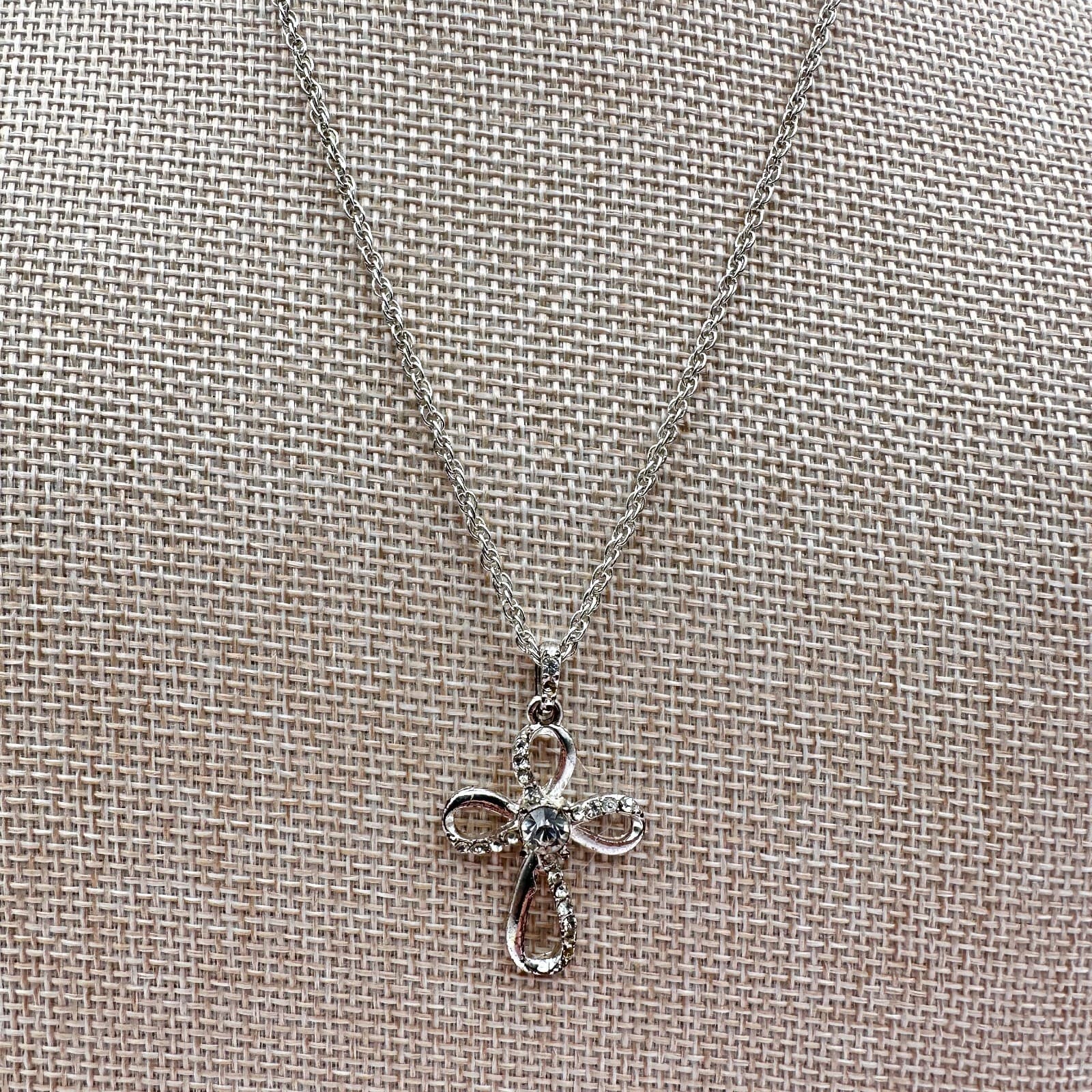 Vintage Y2K Silver Tone Rhinestone Infinity Loop Cross Pendant Necklace Jewelry - Thumbnail 2