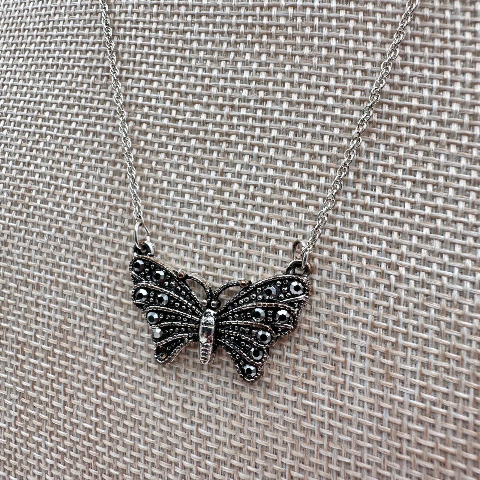 Vintage Y2K Silver Tone Butterfly Pendant Necklace Boho Women's Classic Jewelry - Thumbnail 7